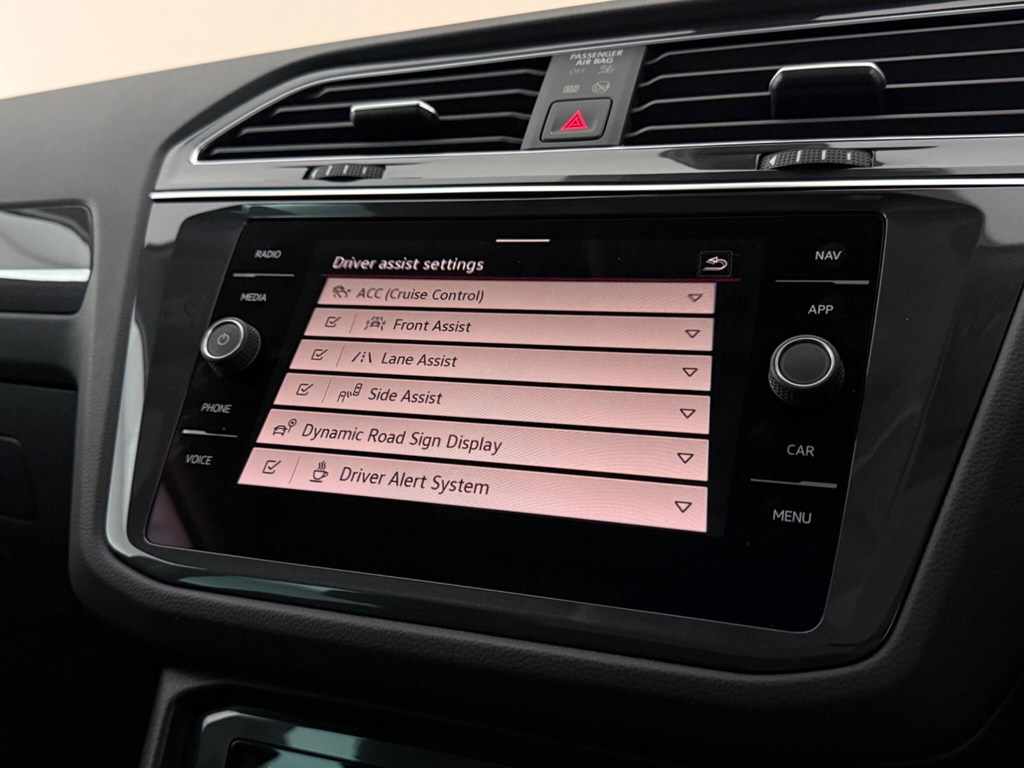 Volkswagen Tiguan view 30