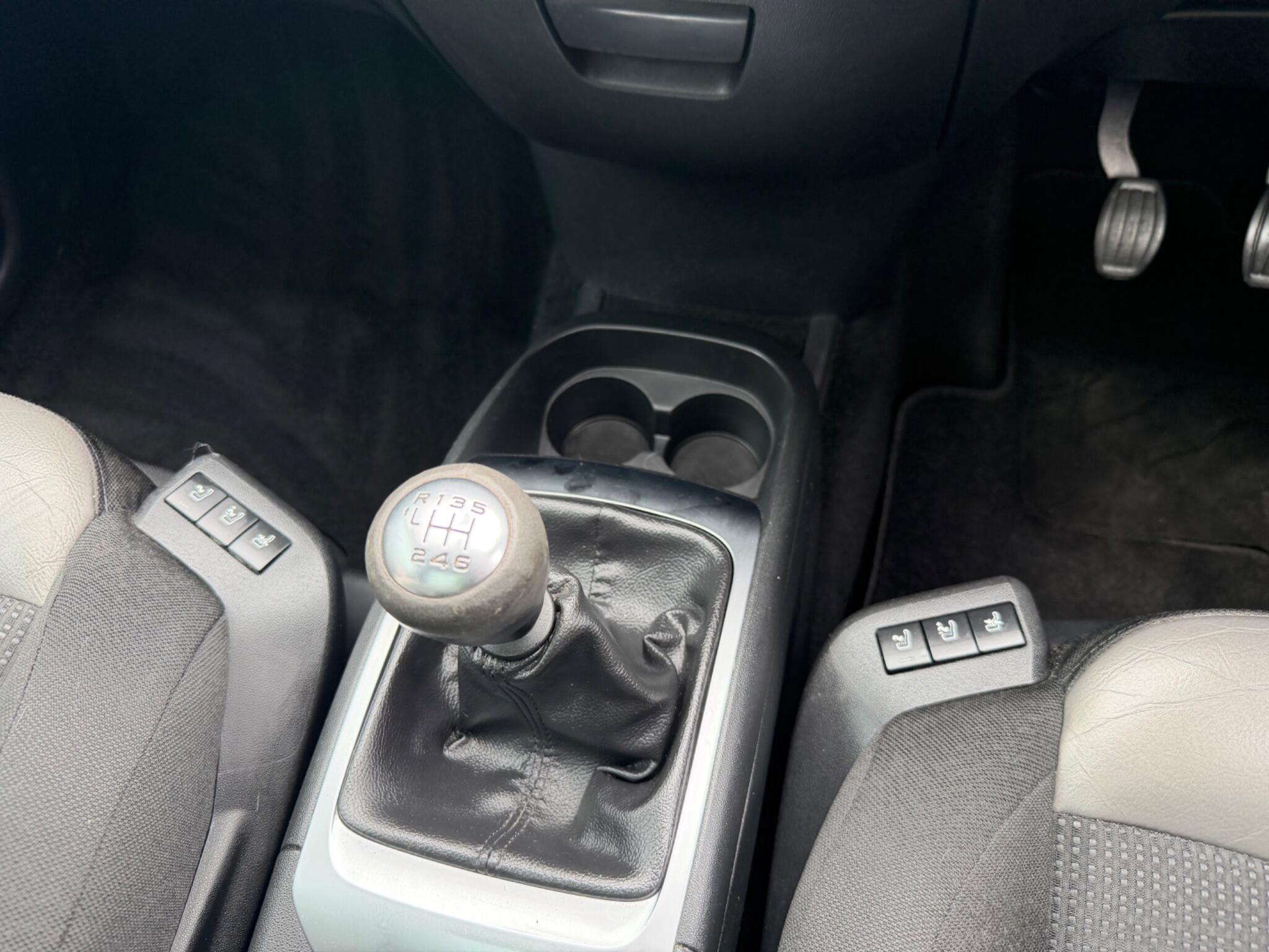 Citroen Grand C4 Picasso view 4