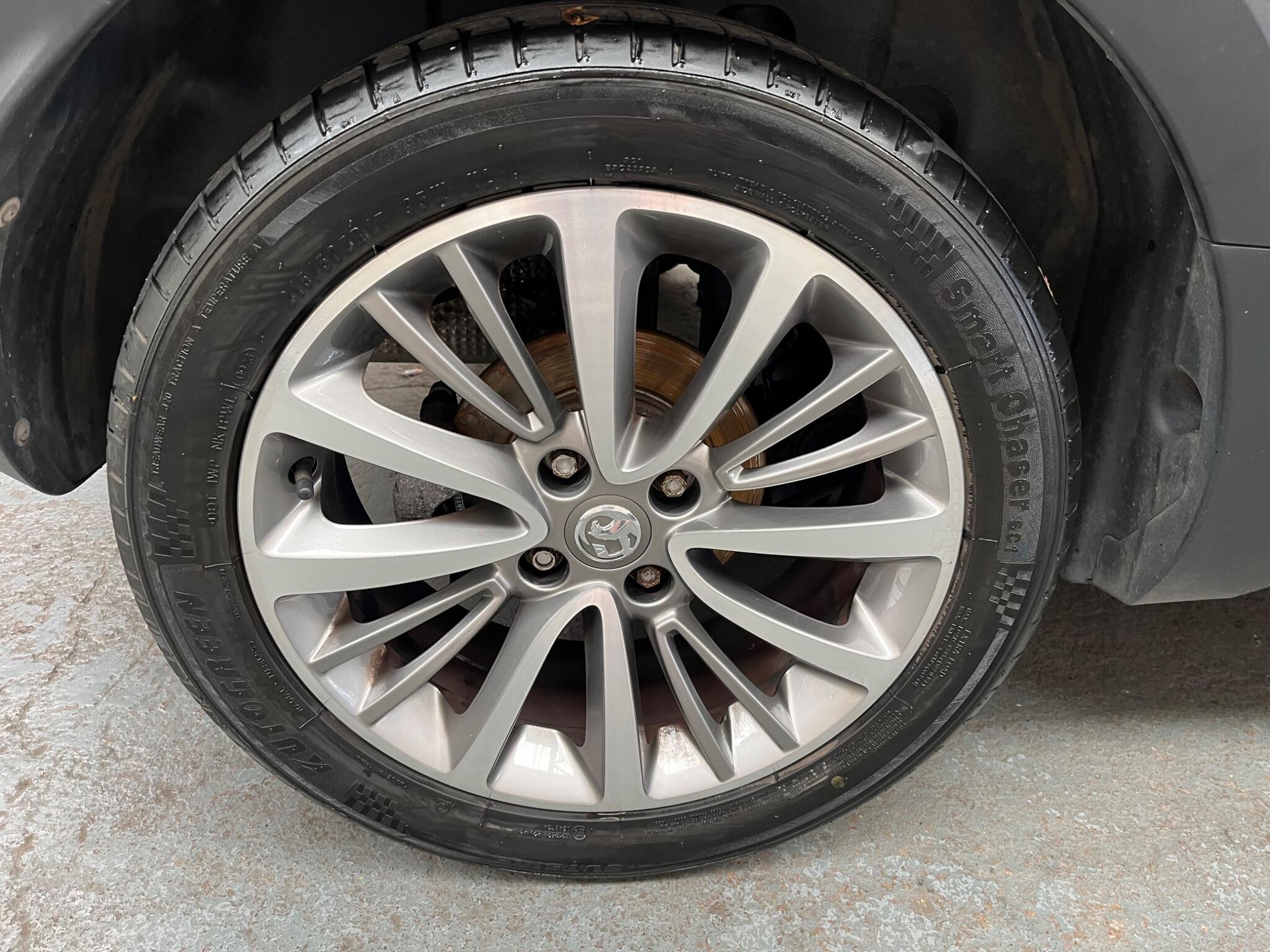 Vauxhall Crossland X view 42