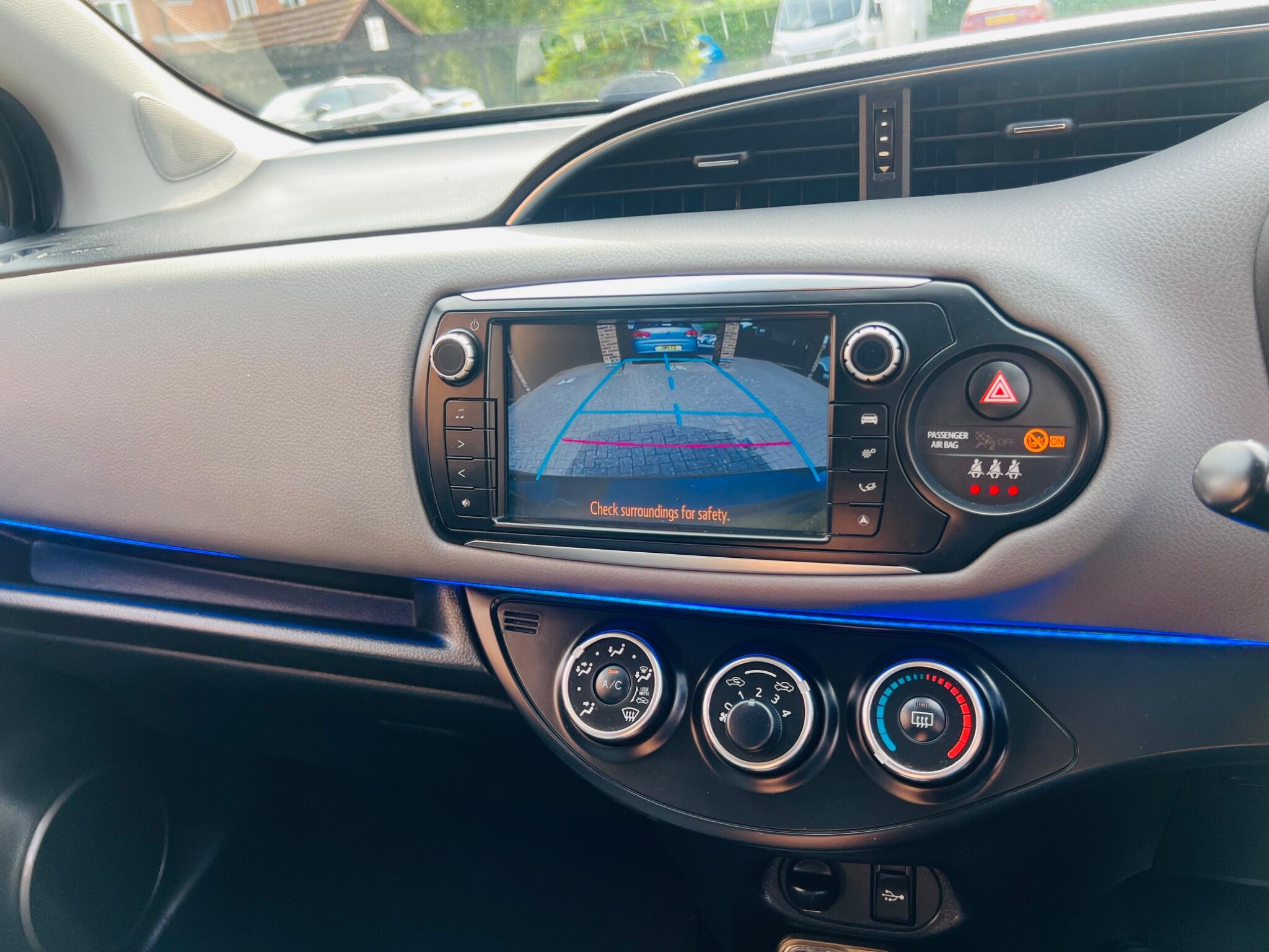 Toyota Yaris view 38