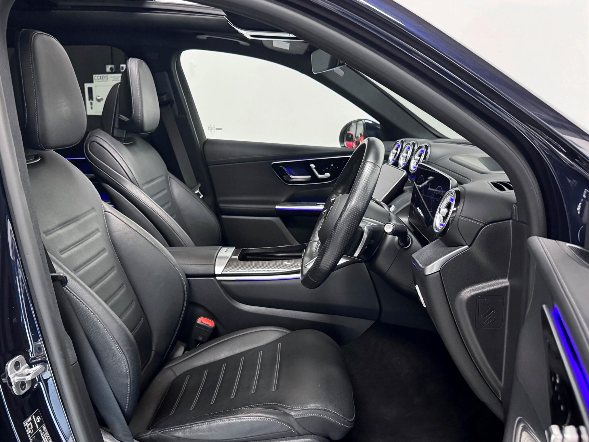 Mercedes-Benz GLC view 31