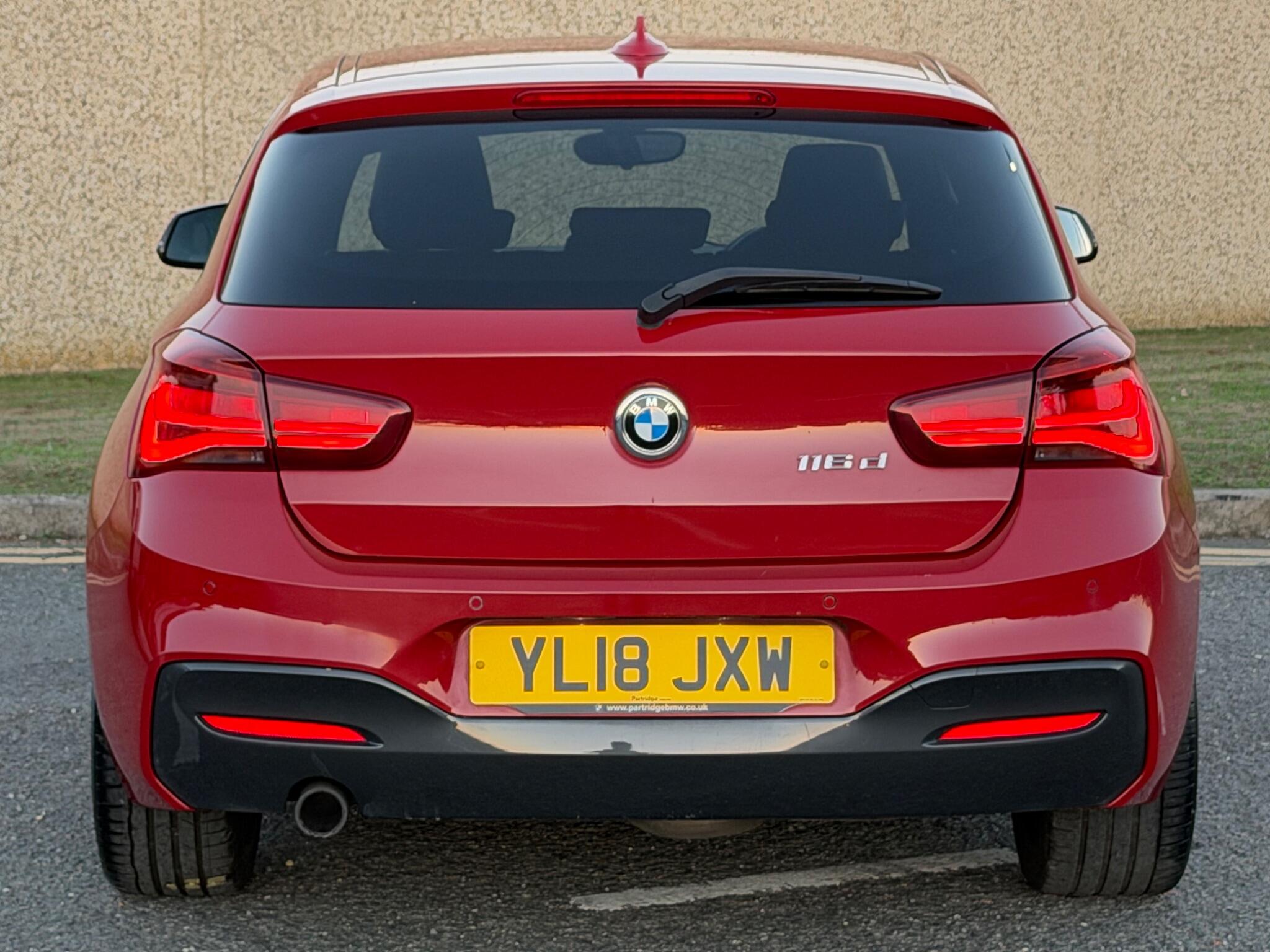 BMW 1 Series view 9