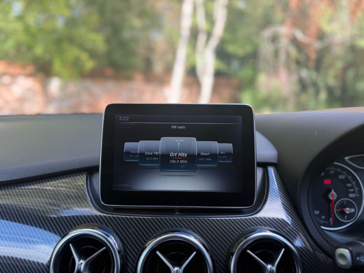 Mercedes-Benz B-Class view 21