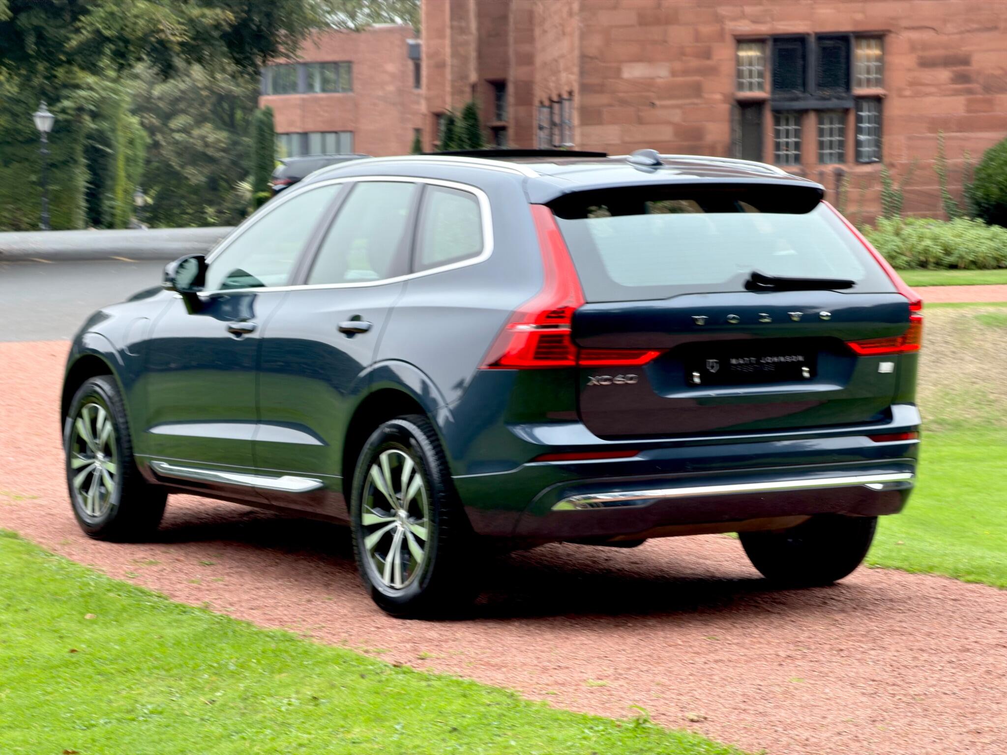 Volvo XC60 view 2