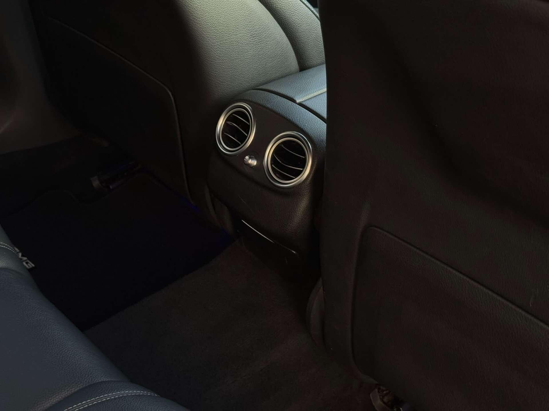 Mercedes-Benz E Class view 35