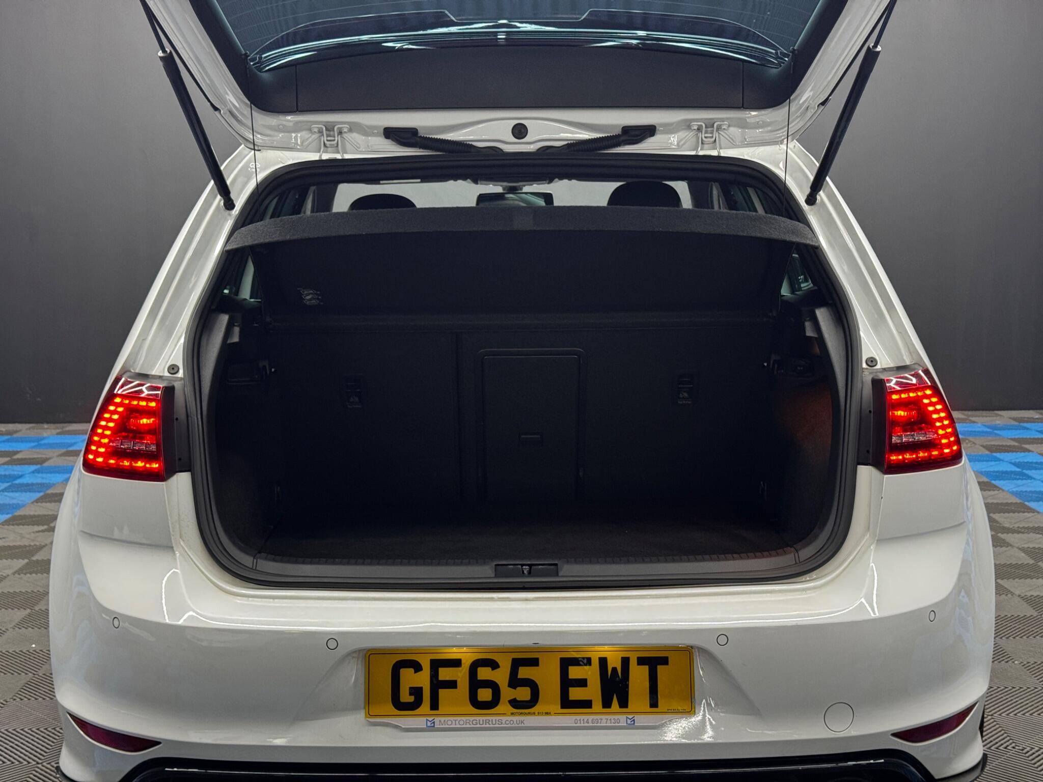Volkswagen Golf view 39