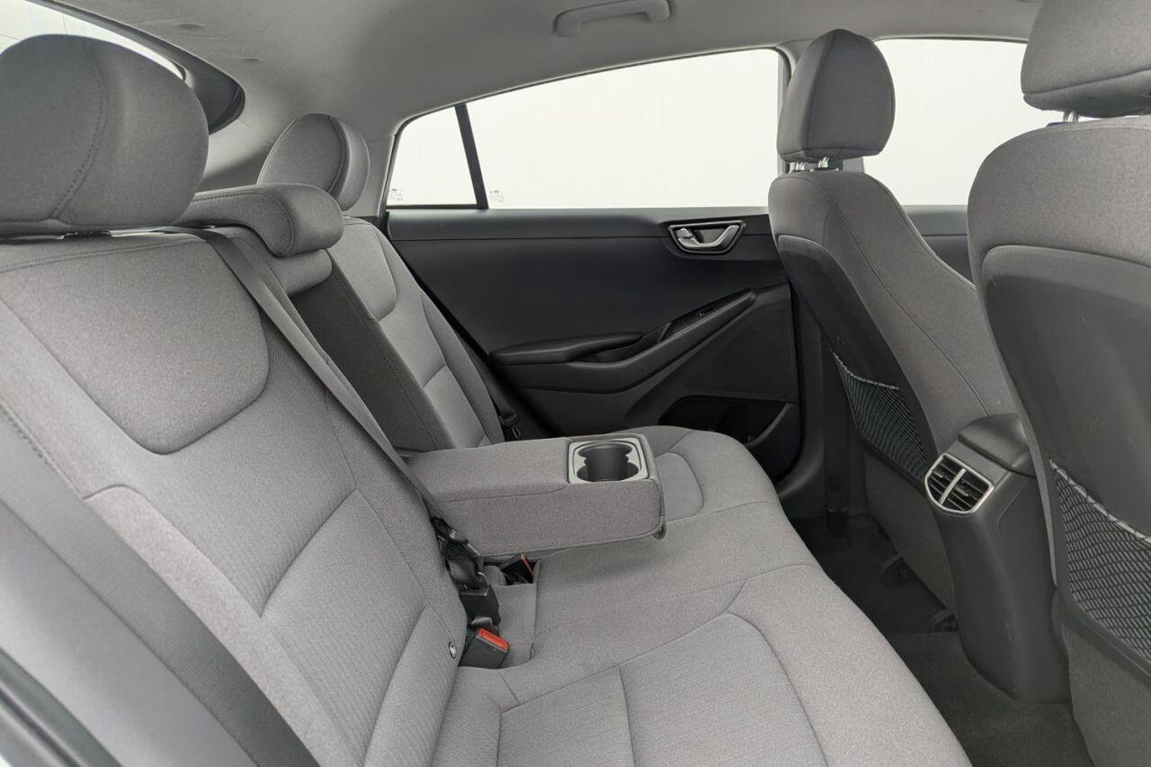 Hyundai Ioniq view 15