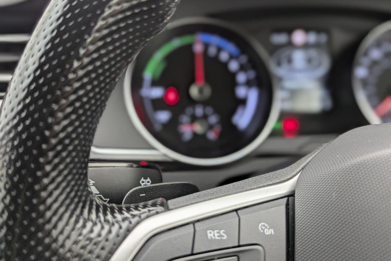 Volkswagen Passat view 33