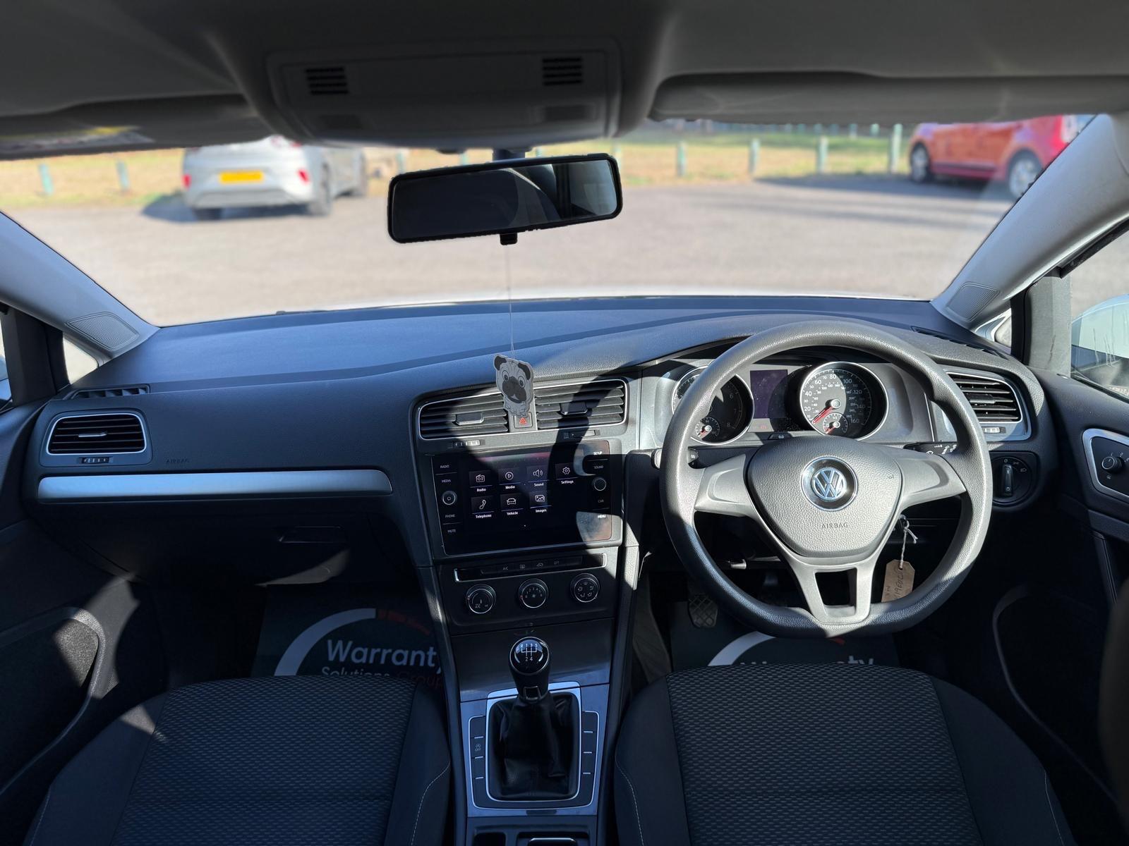 Volkswagen Golf view 30