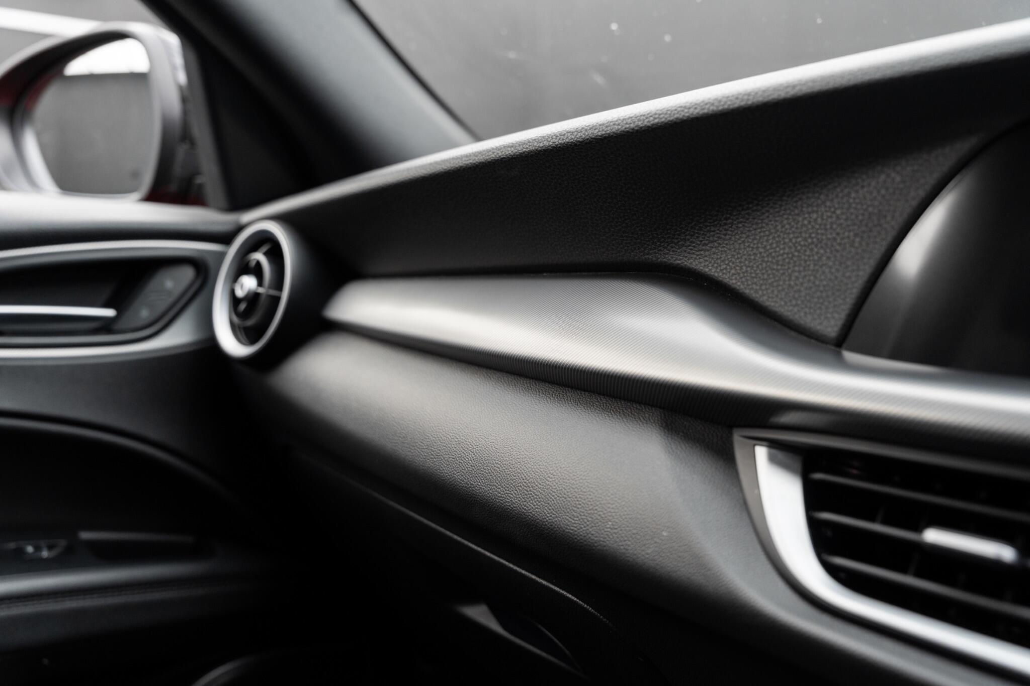 Alfa Romeo Stelvio view 46