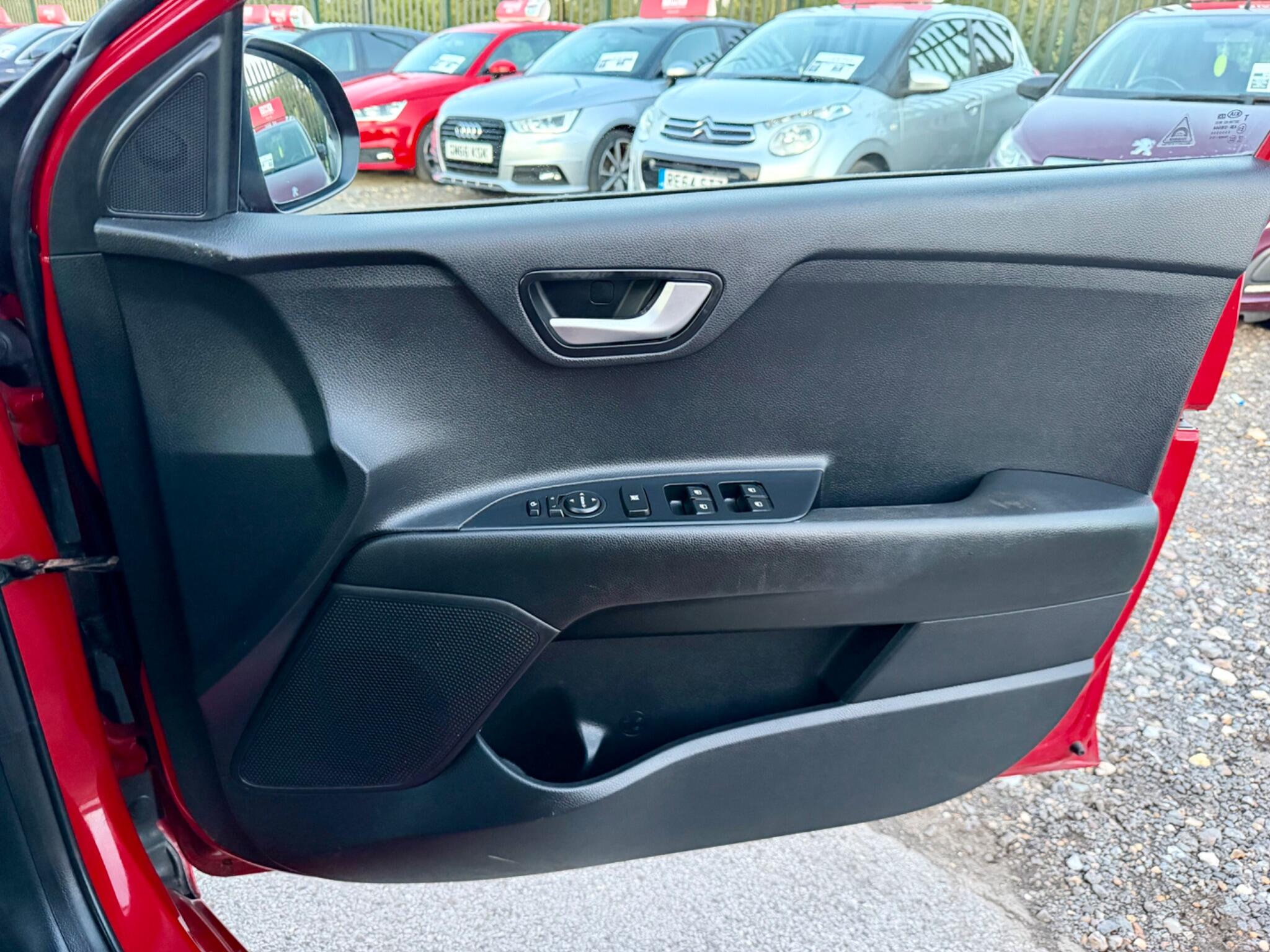 Kia Rio view 39