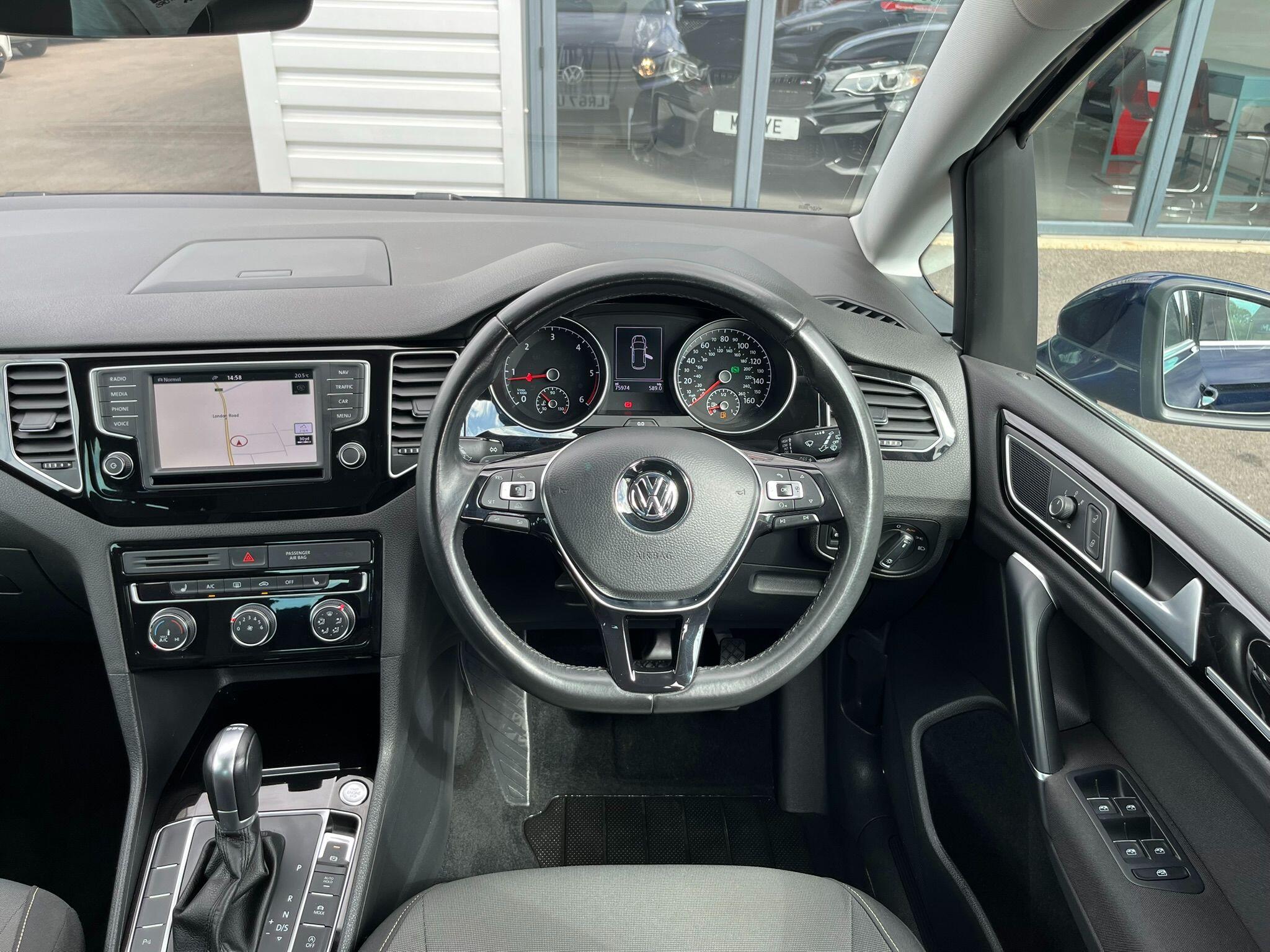 Volkswagen Golf SV view 15