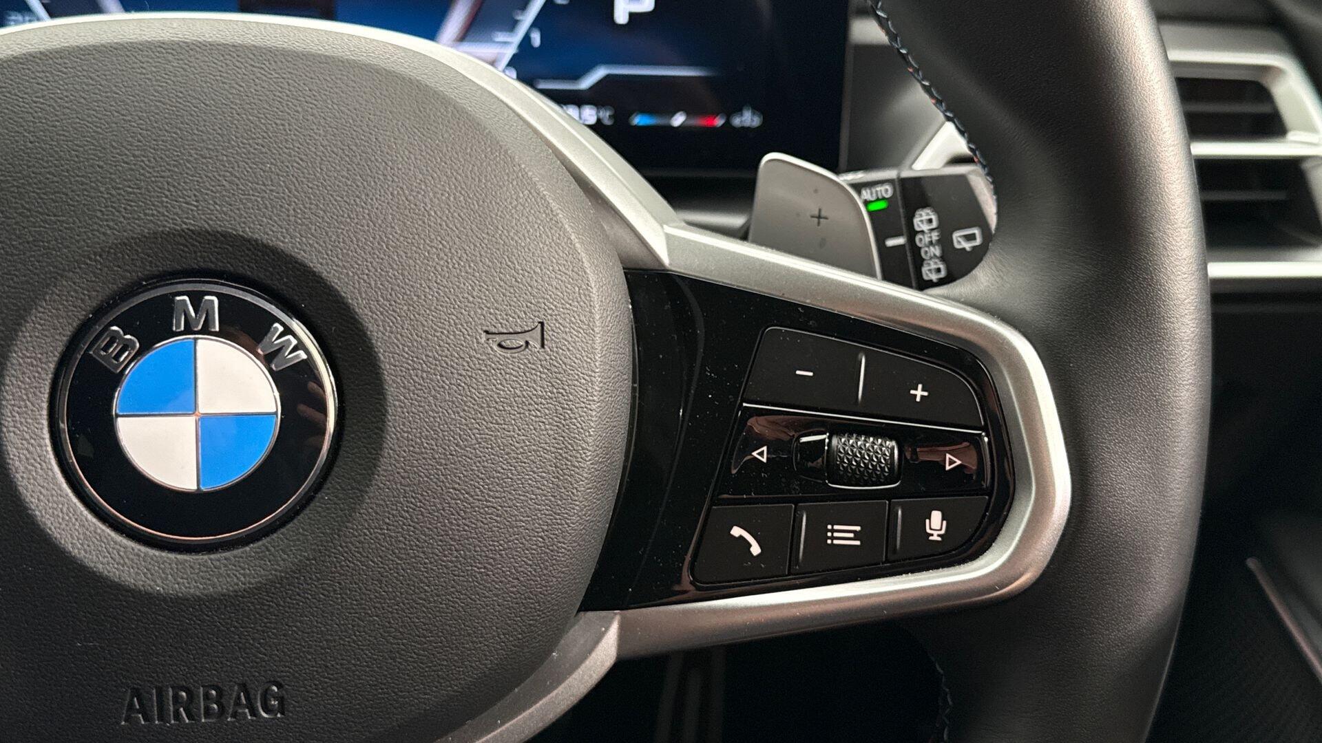 BMW 3 Series view 19