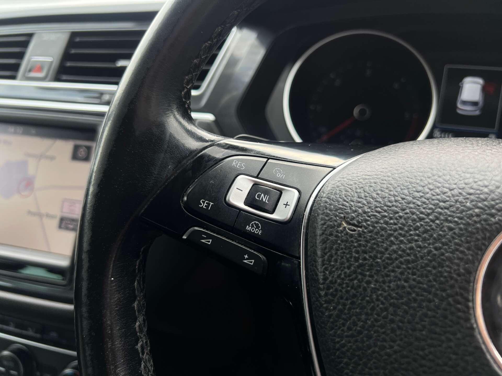Volkswagen Tiguan view 20