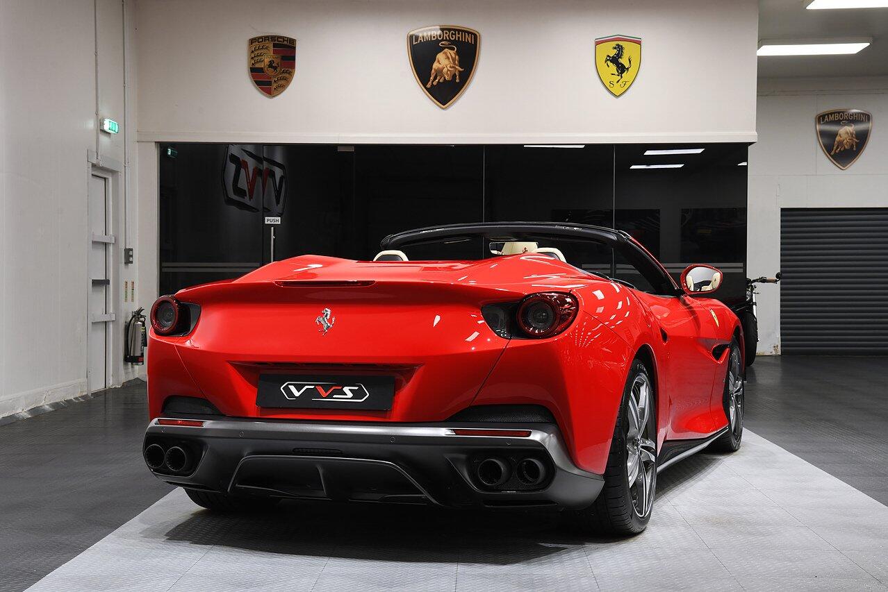Ferrari Portofino view 3