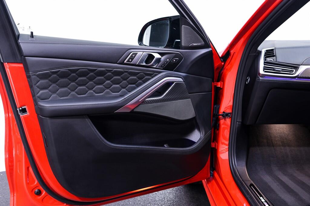BMW X6 M view 22