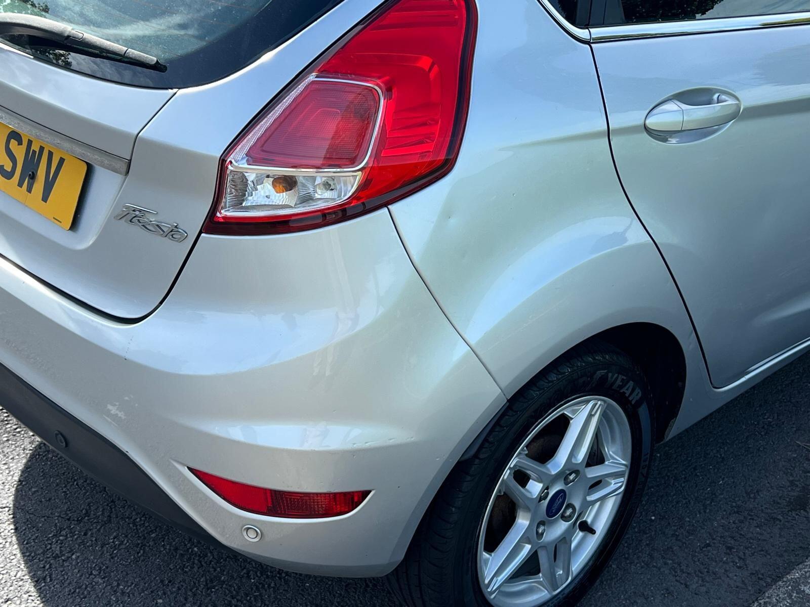 Ford Fiesta view 33