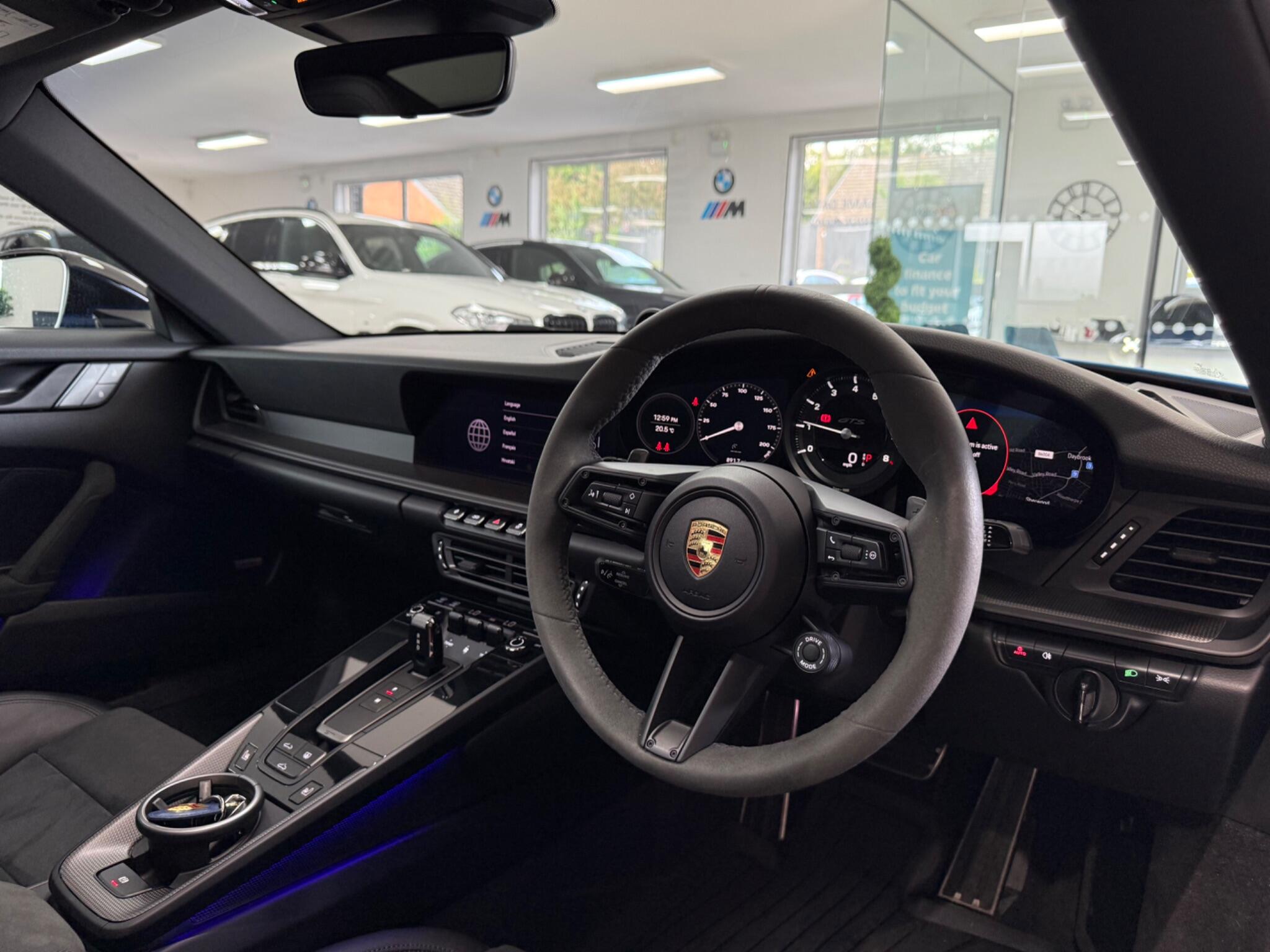 Porsche 911 view 28