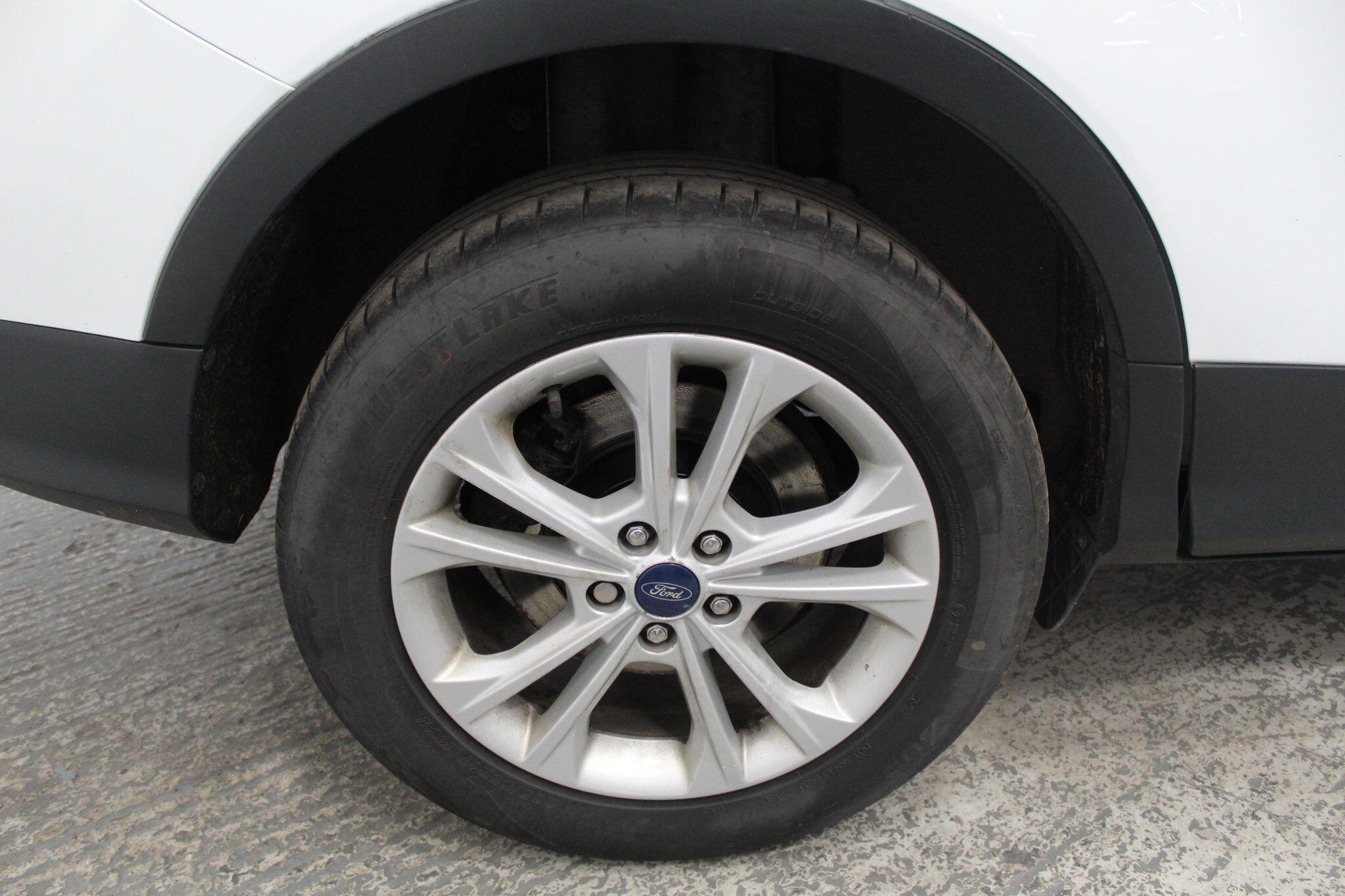 Ford Kuga view 51