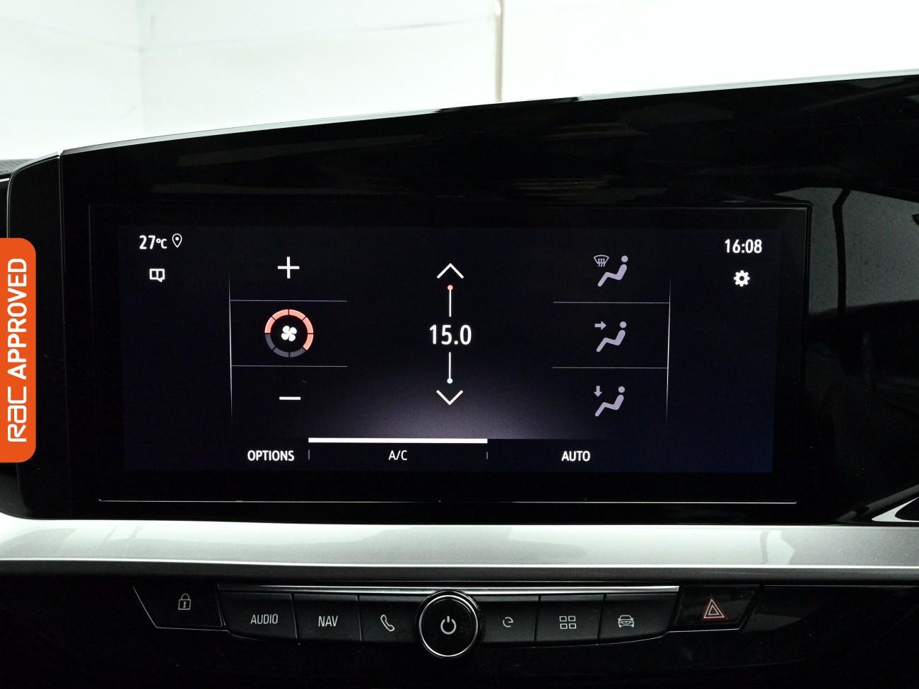 Vauxhall Mokka Electric view 3