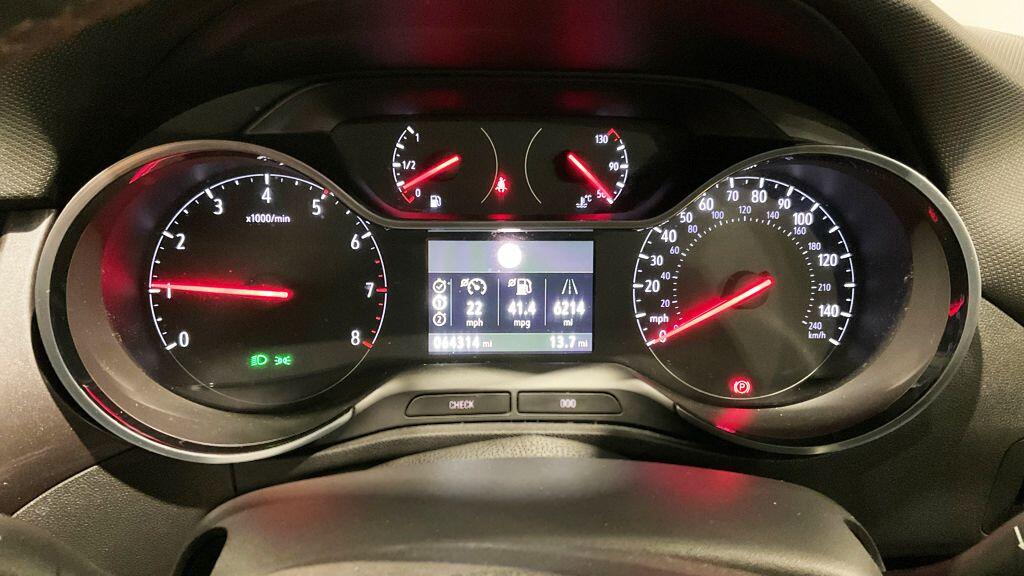 Vauxhall Crossland X view 11