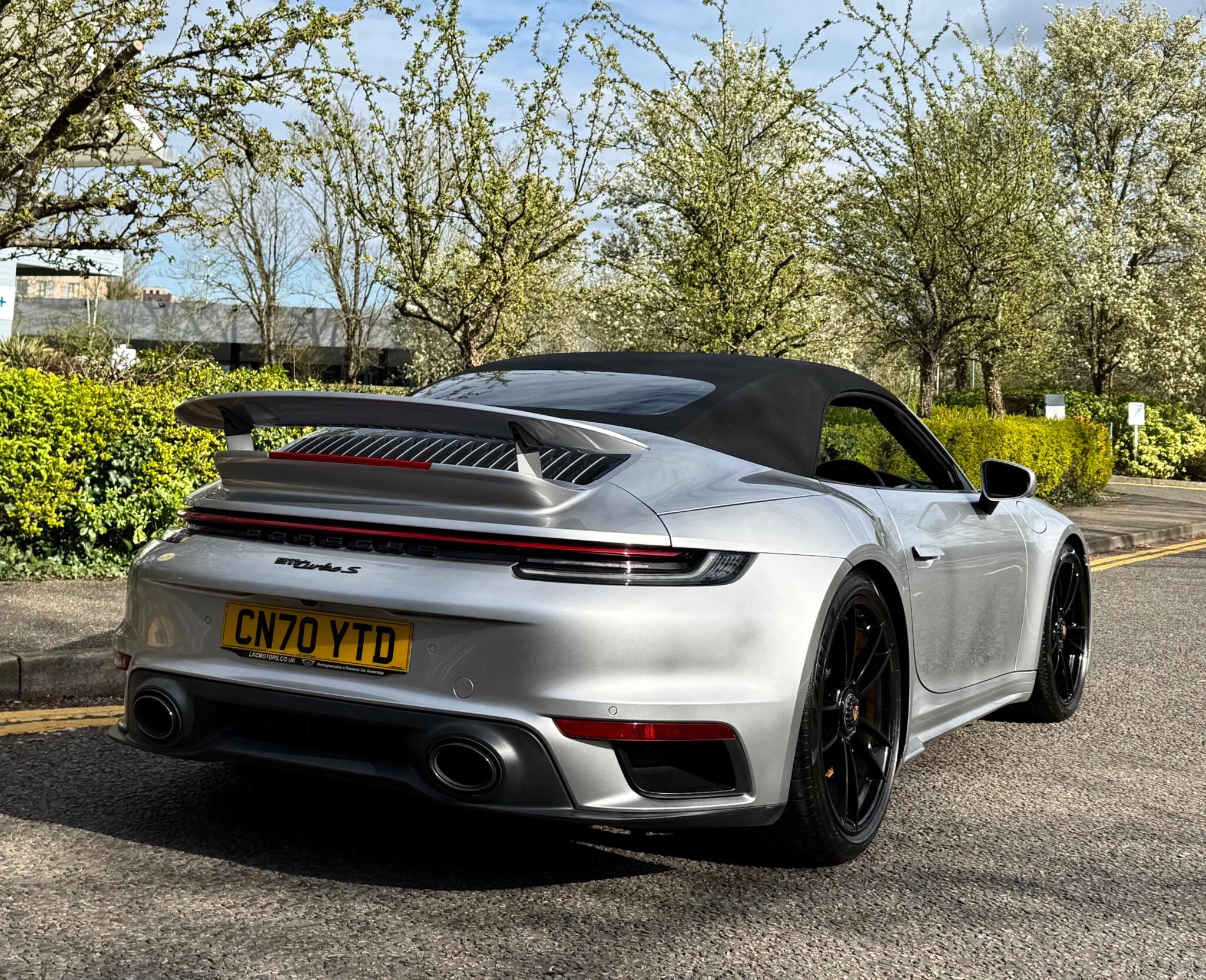 Porsche 911 view 29