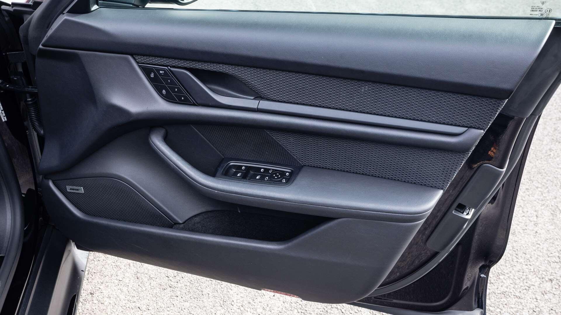 Porsche Taycan view 32