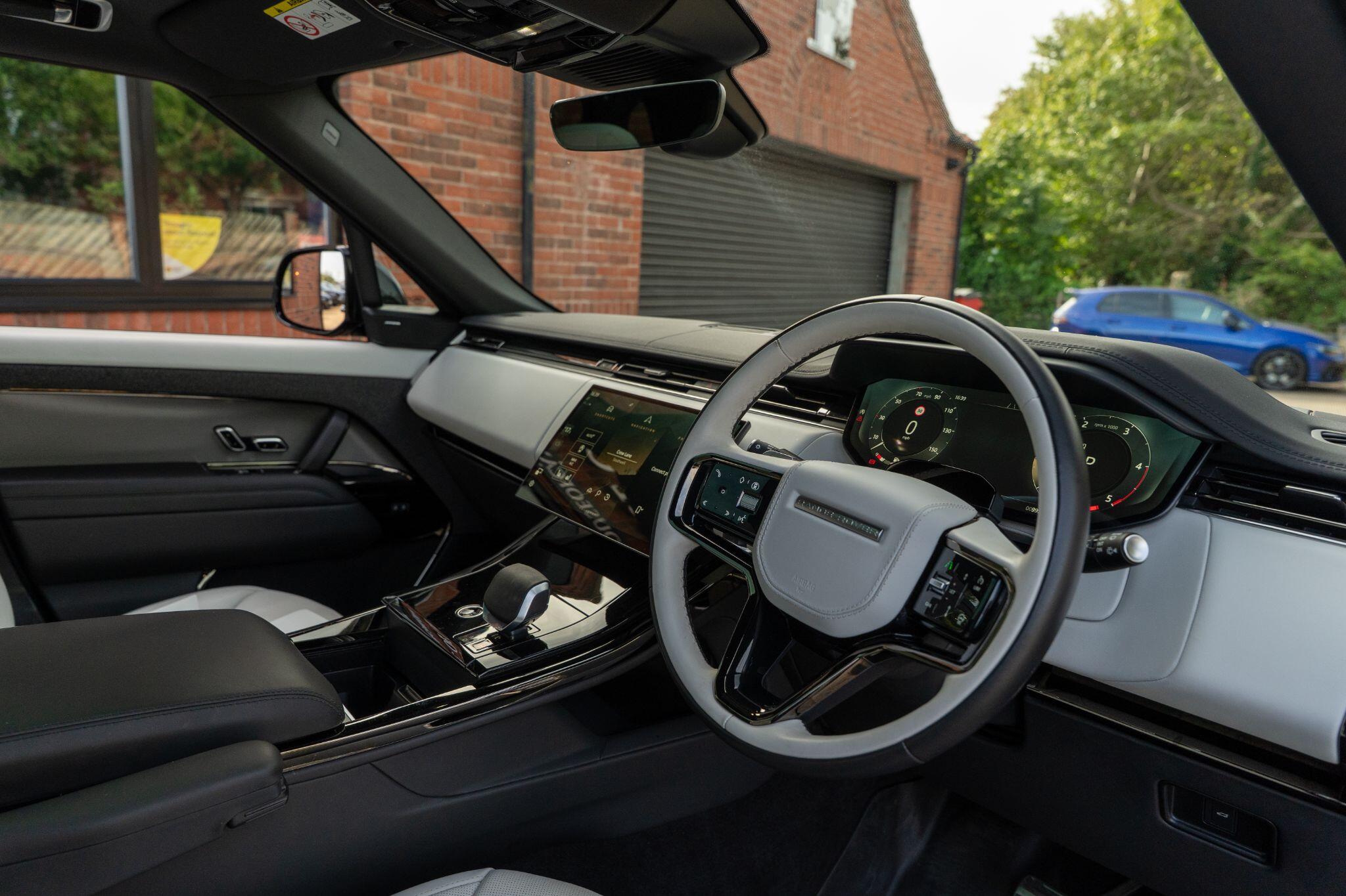 Land Rover Range Rover Sport view 45