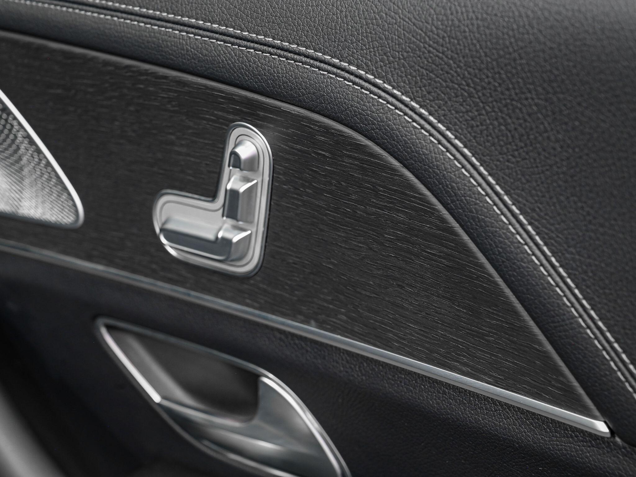 Mercedes-Benz GLE view 32