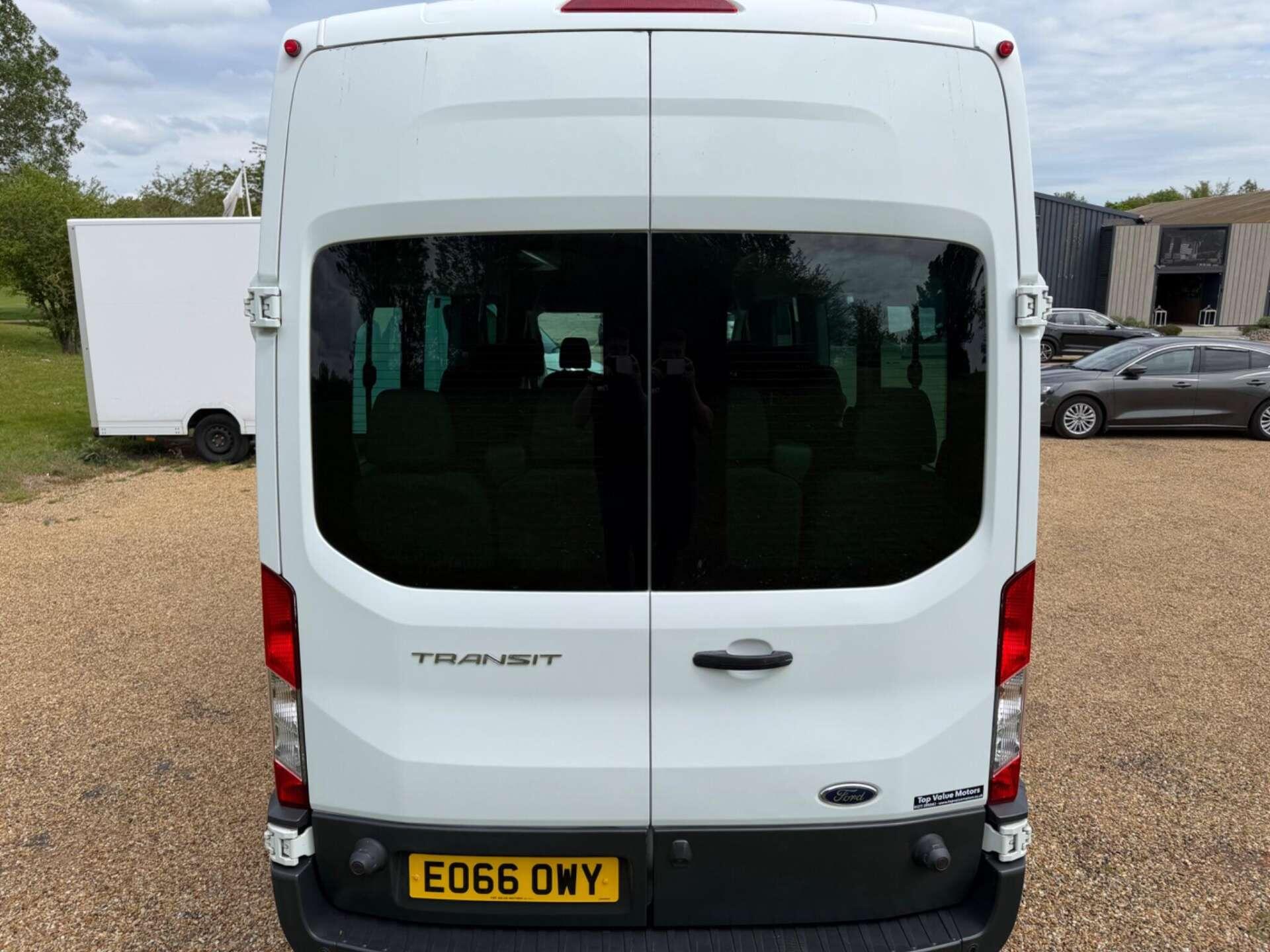 Ford Transit view 6