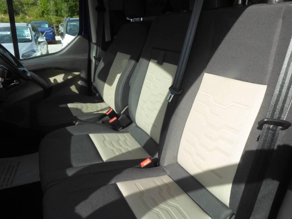 Ford Tourneo Custom view 11