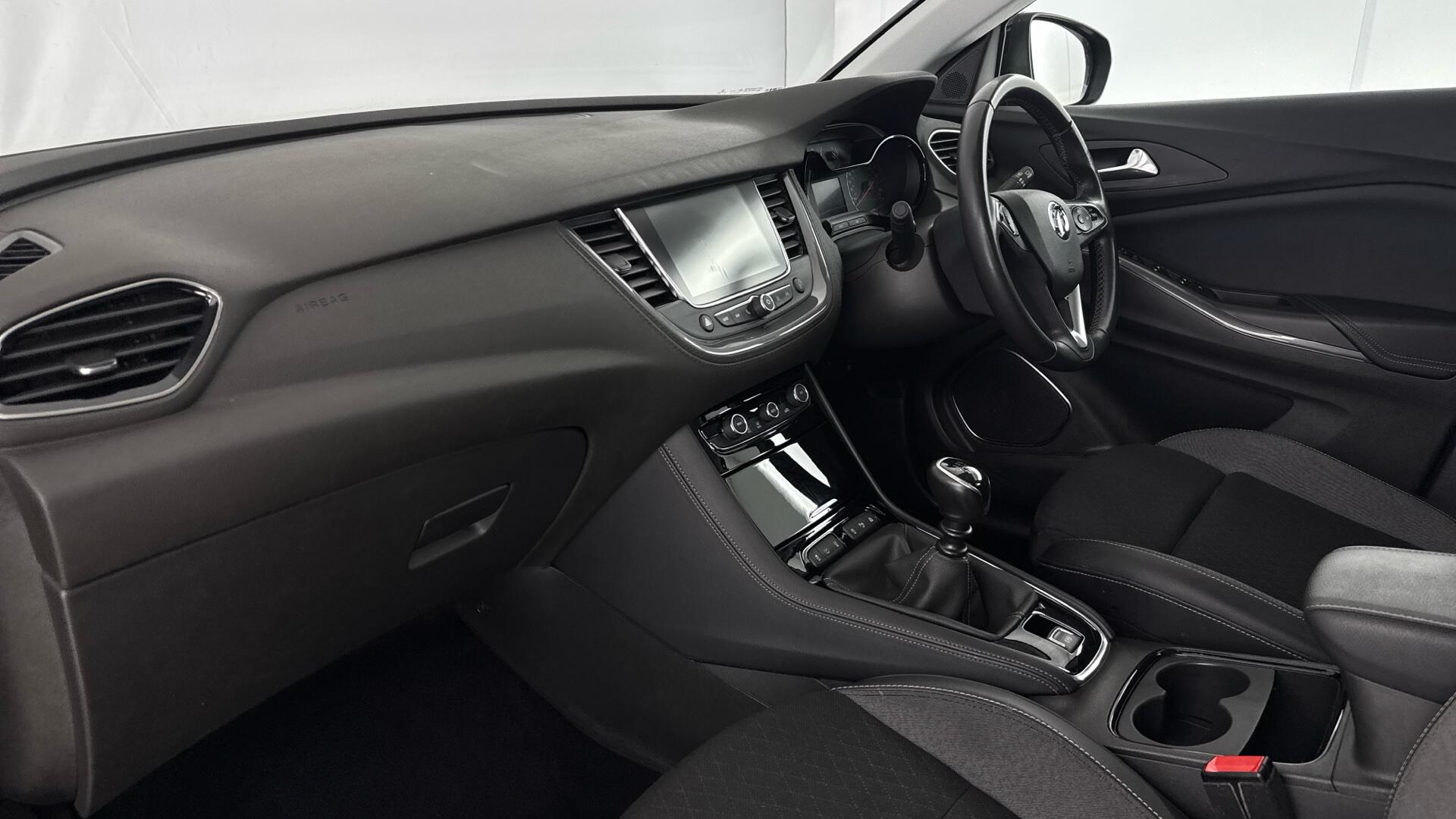 Vauxhall Grandland X view 10