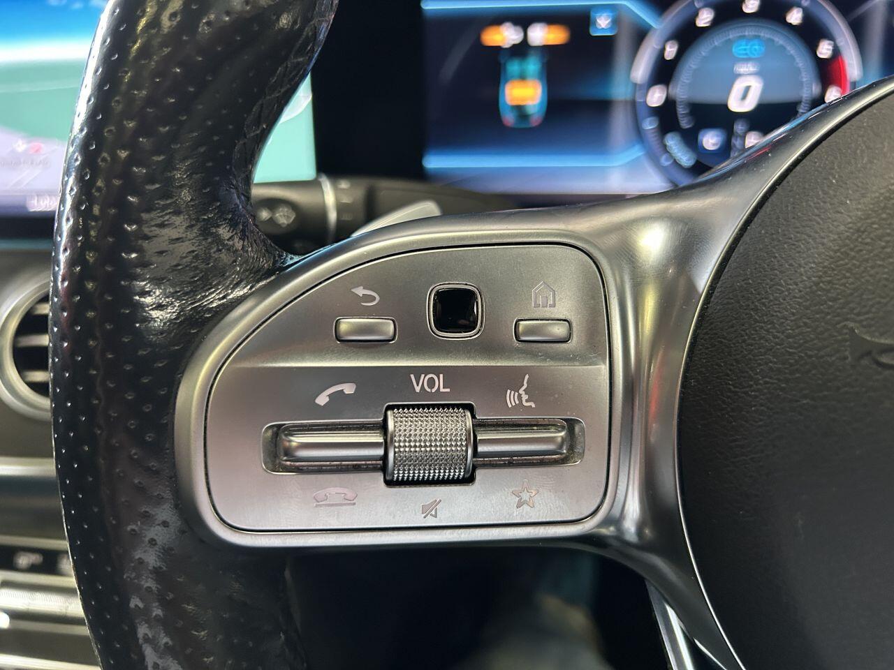 Mercedes-Benz E Class view 34