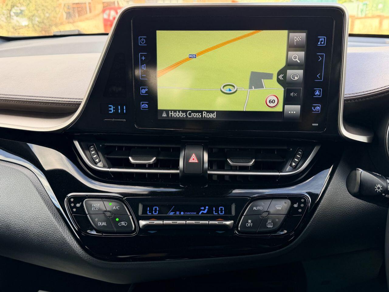 Toyota C-HR view 35