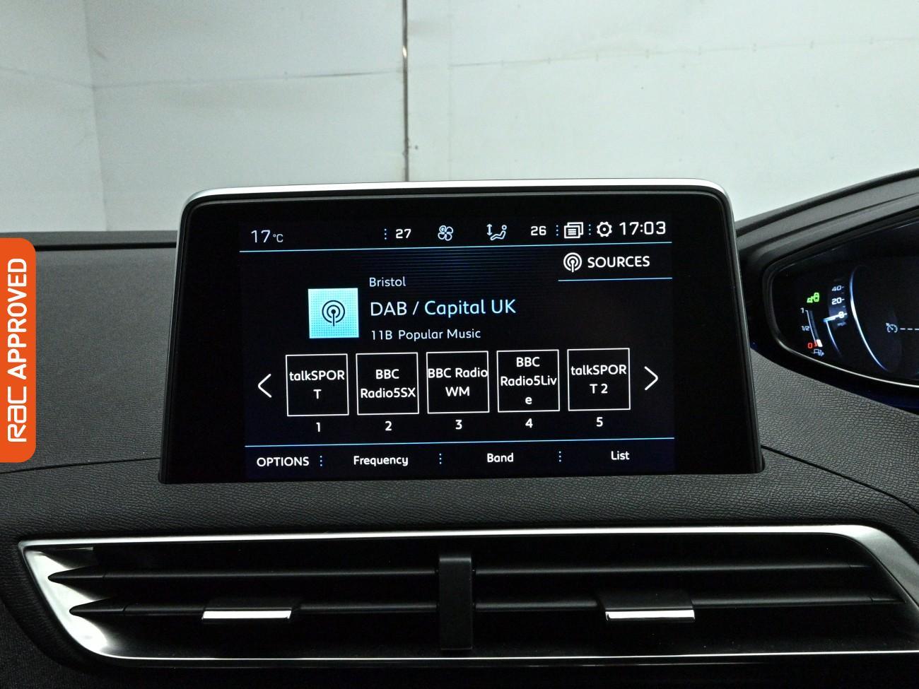 Peugeot 3008 view 16
