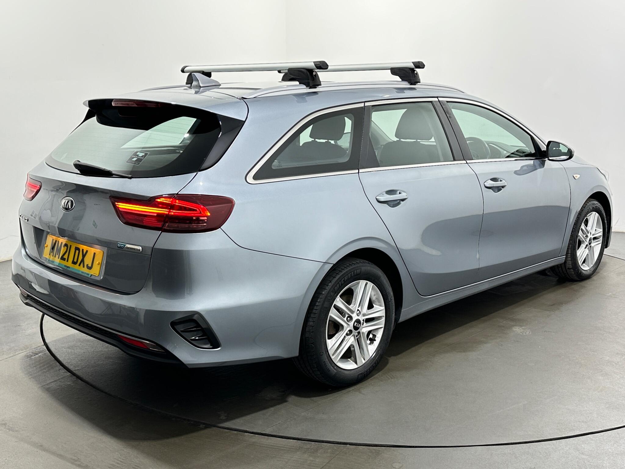 Kia Ceed view 50