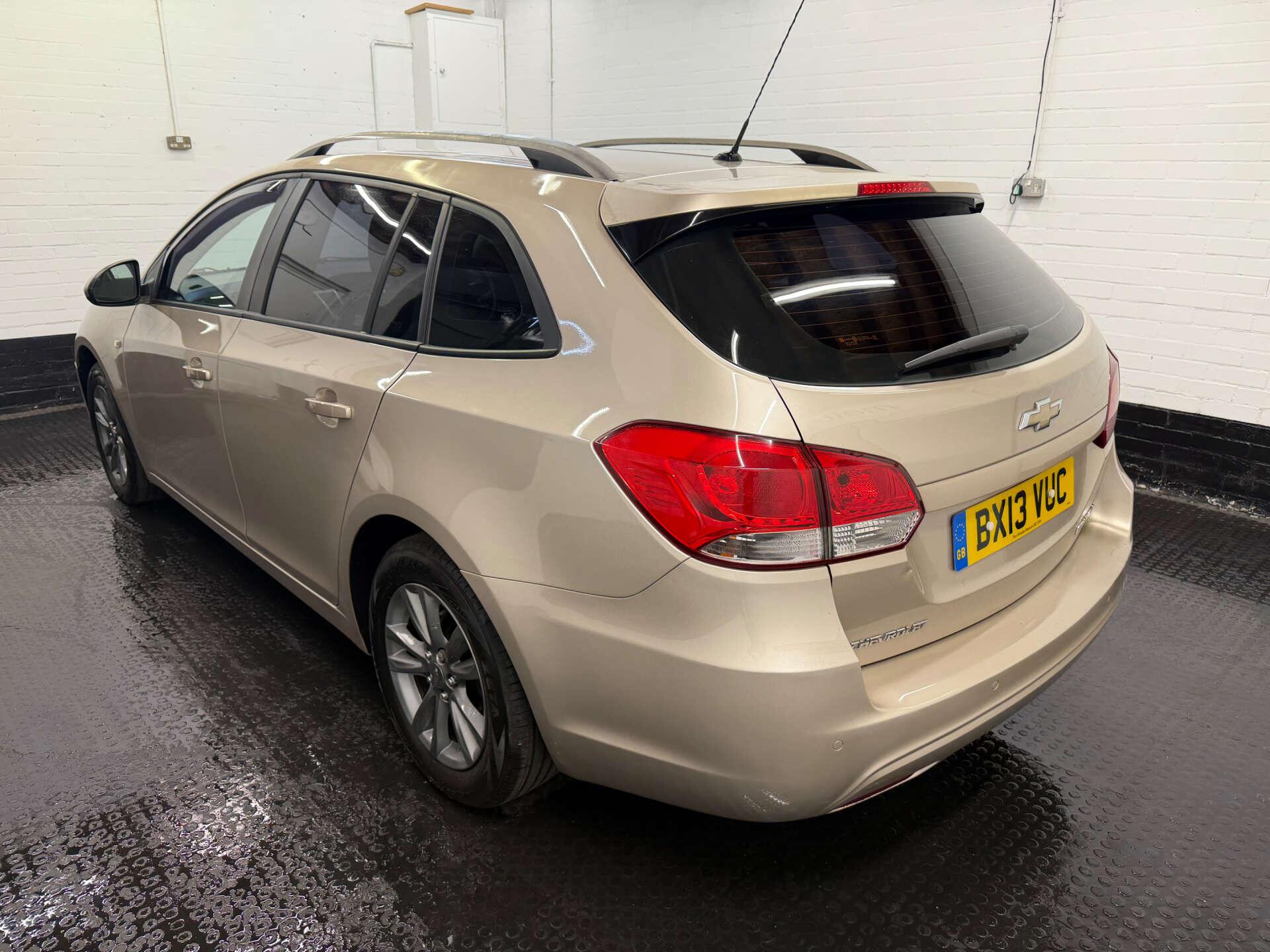 Chevrolet Cruze view 11