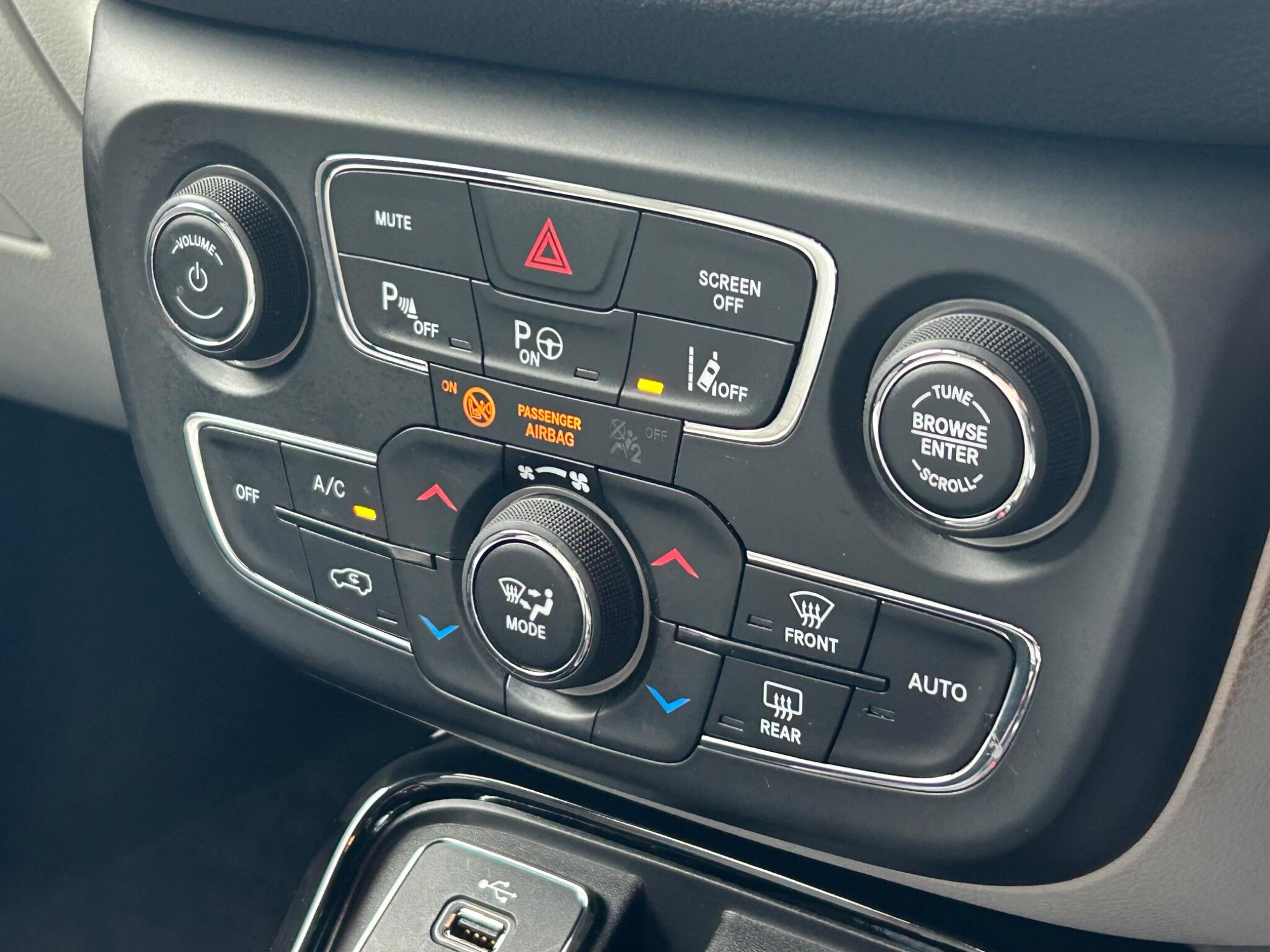 Jeep Compass view 21