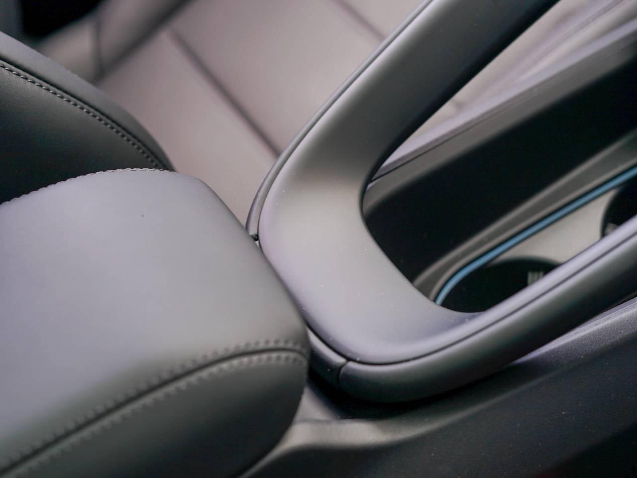 Porsche Macan view 34
