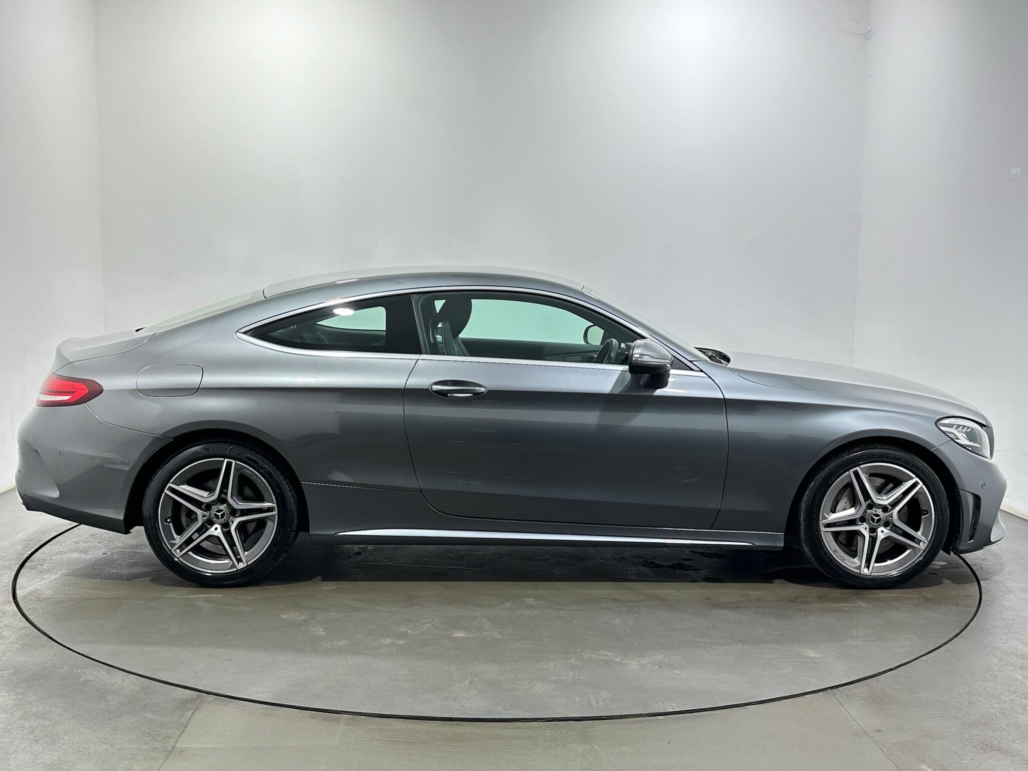 Mercedes-Benz C Class view 9