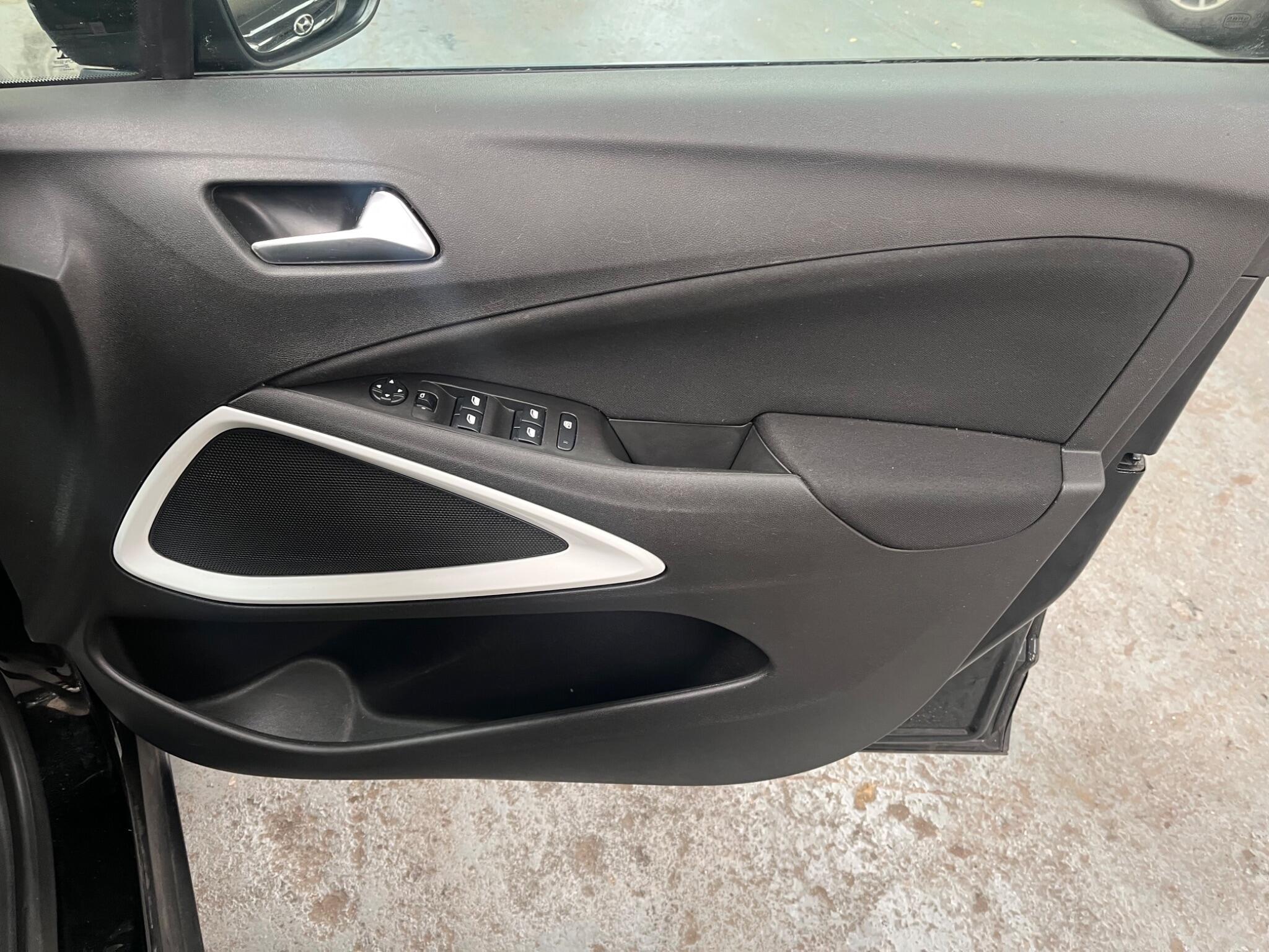 Vauxhall Crossland X view 31