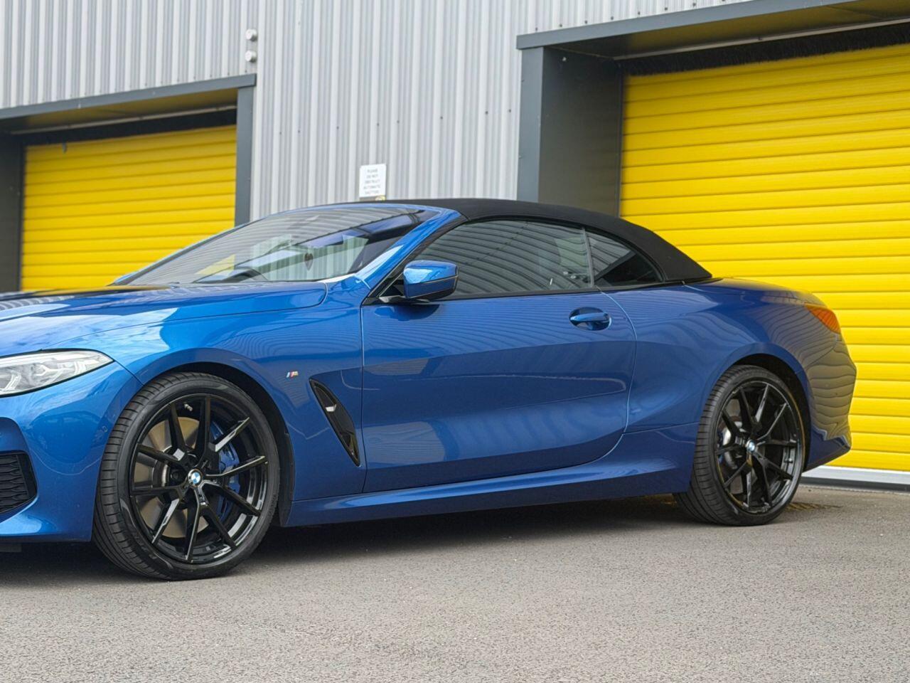 BMW 8 Series view 23