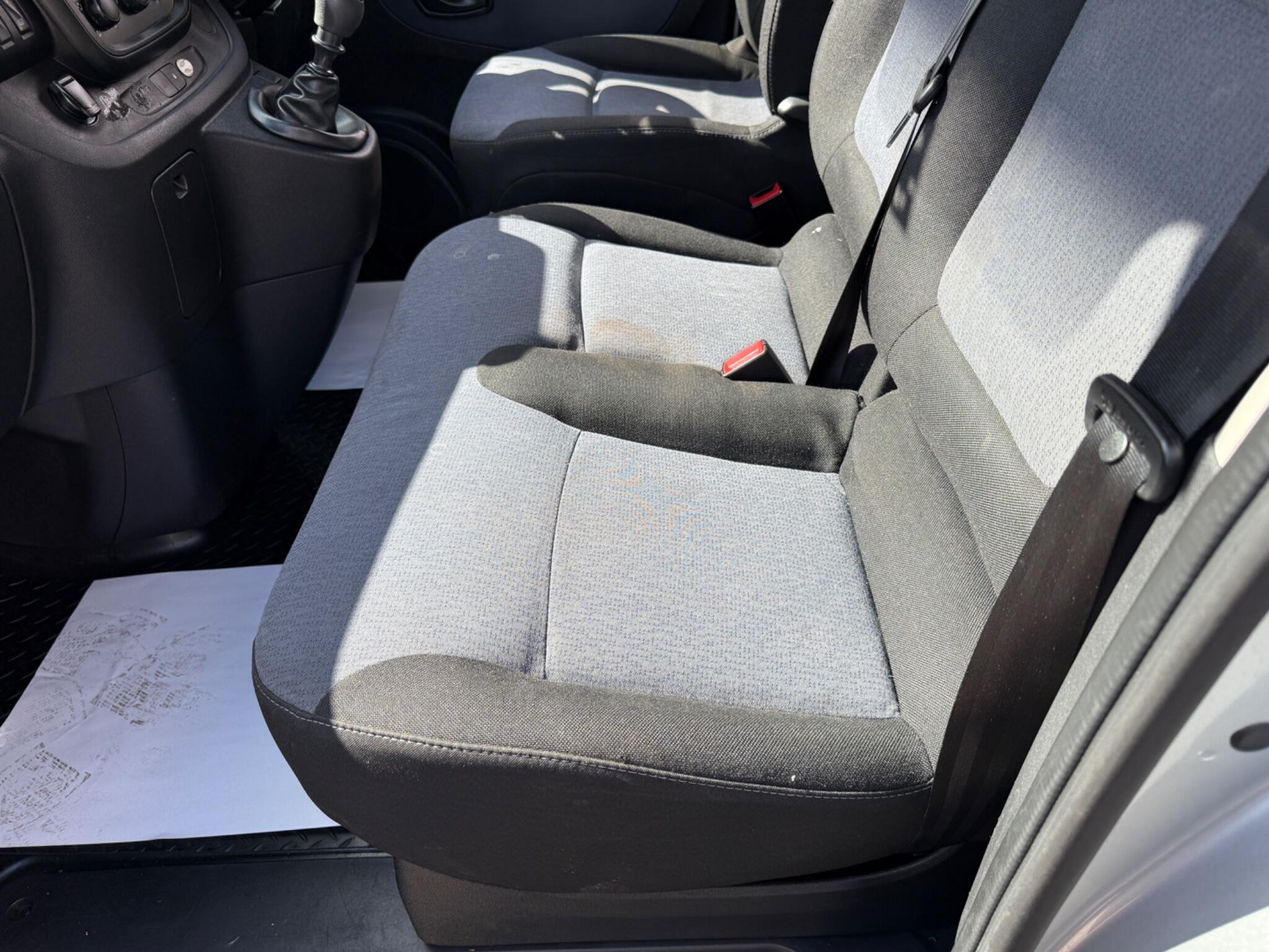 Vauxhall Vivaro - Image 56