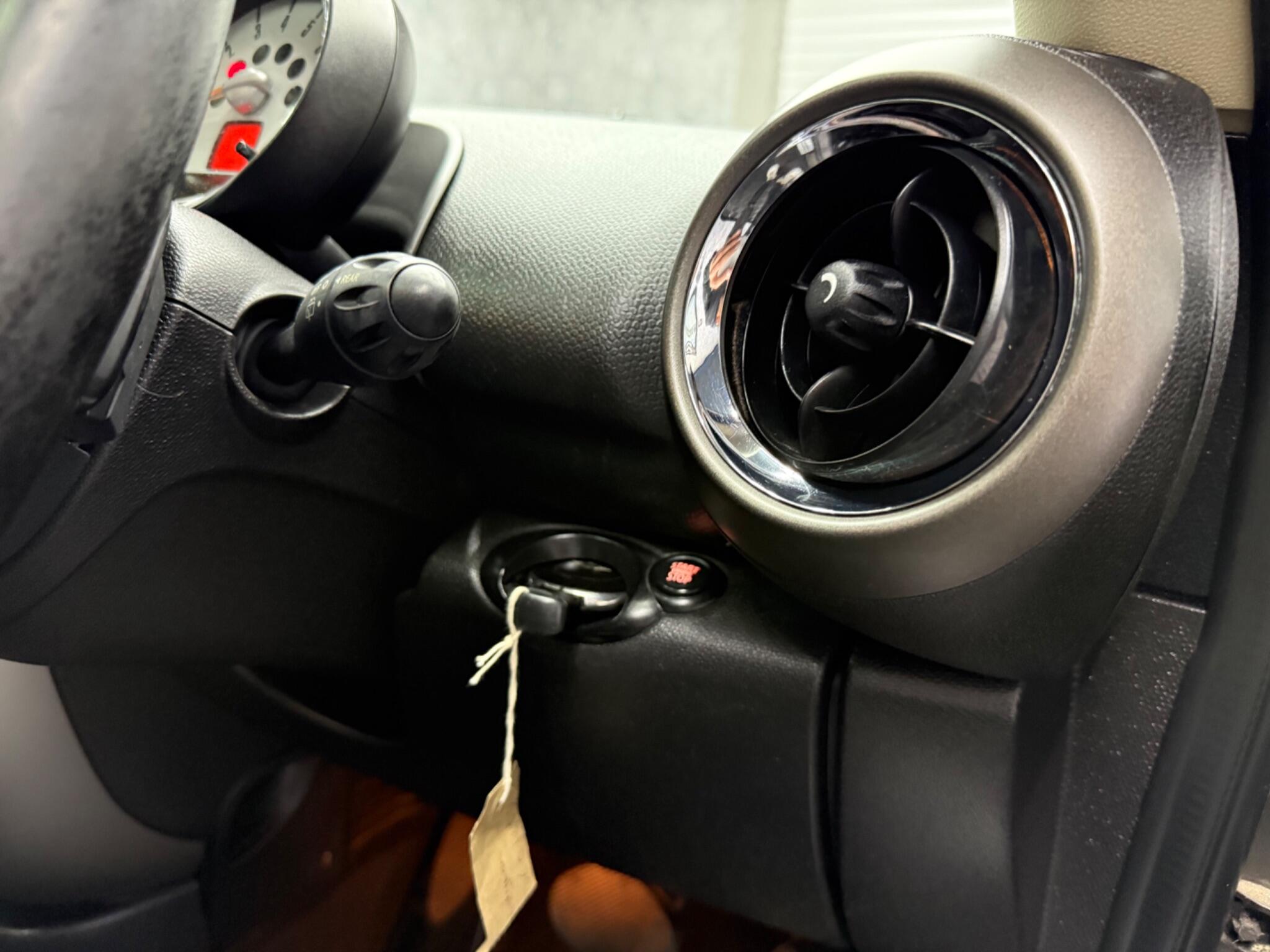 Mini Countryman view 22