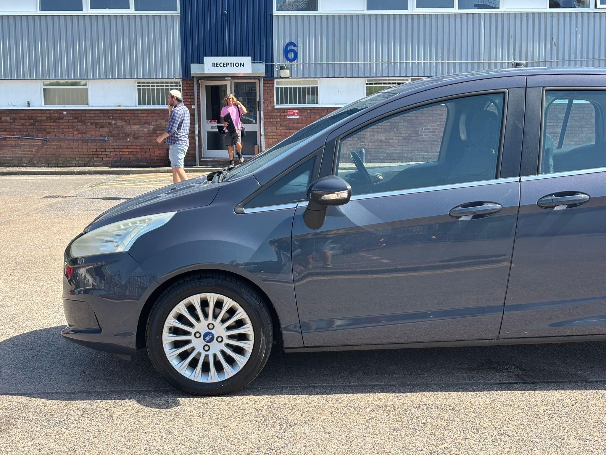 Ford B-Max view 51