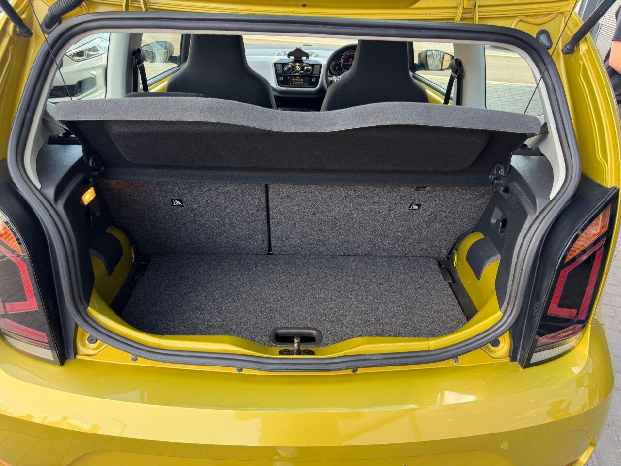 Volkswagen Up! view 15