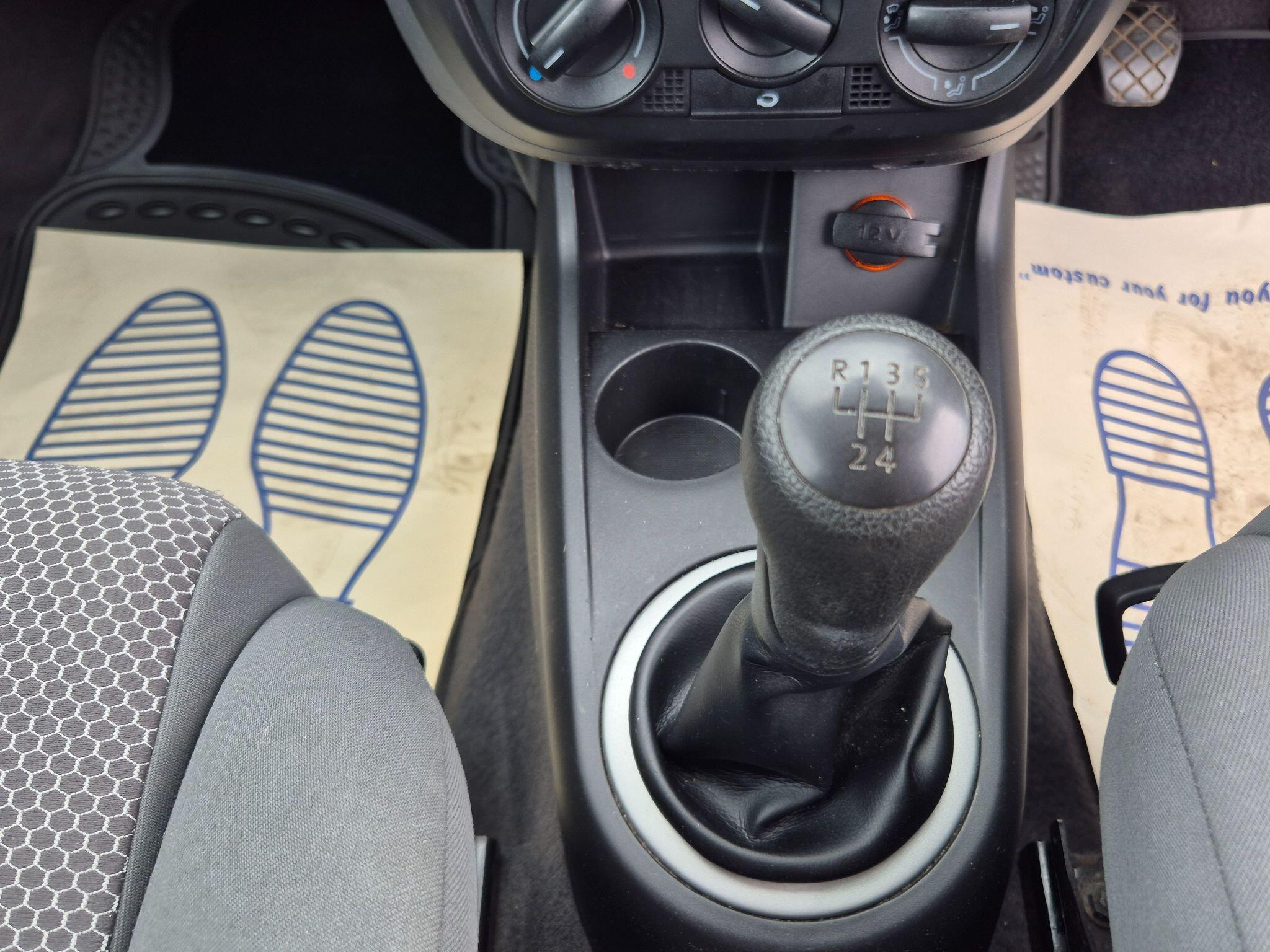 Volkswagen Fox view 16