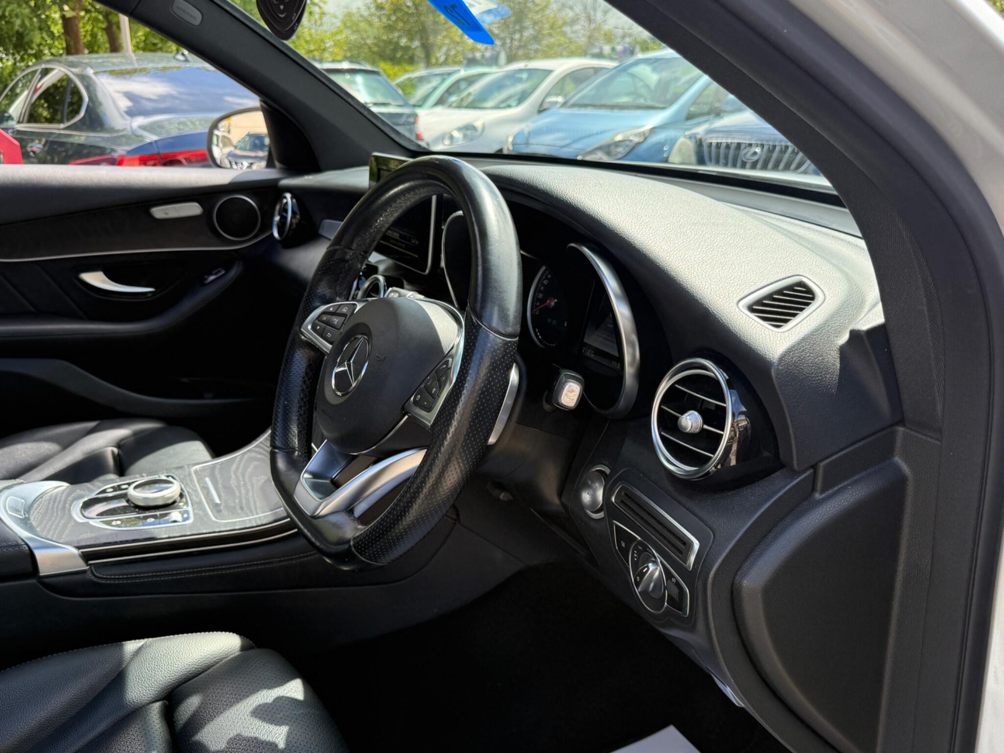 Mercedes-Benz GLC - Image 39