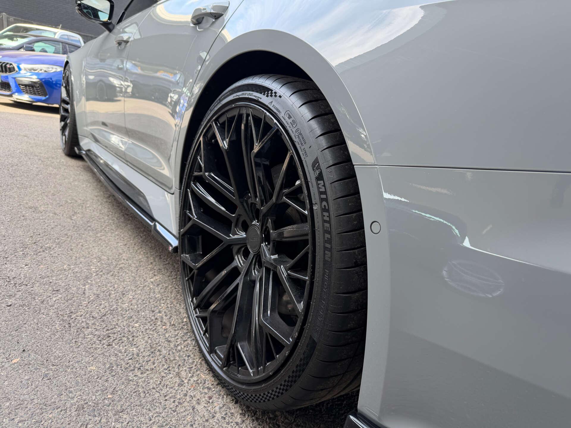 Audi RS6 Avant view 21