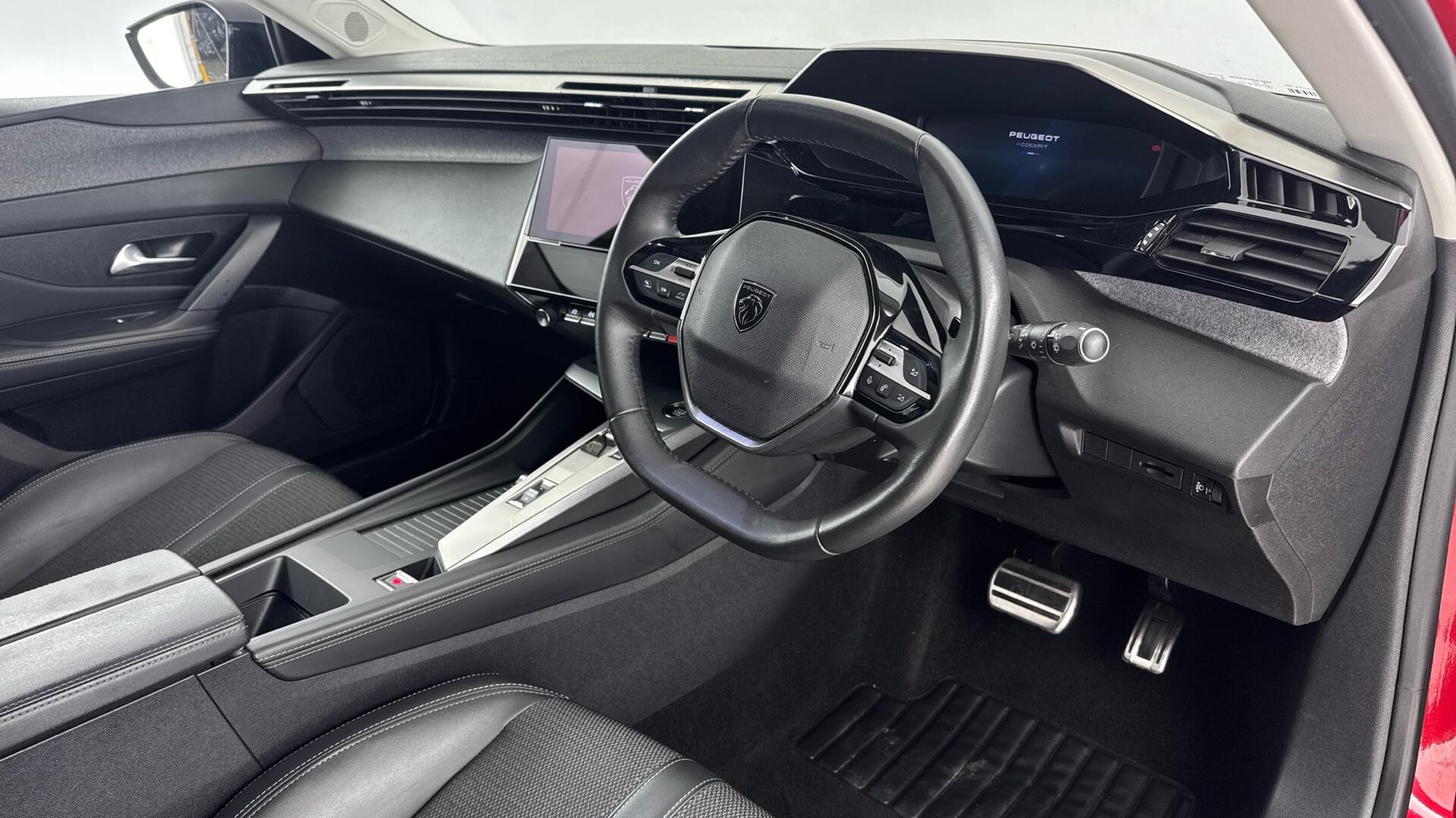 Peugeot 308 view 9